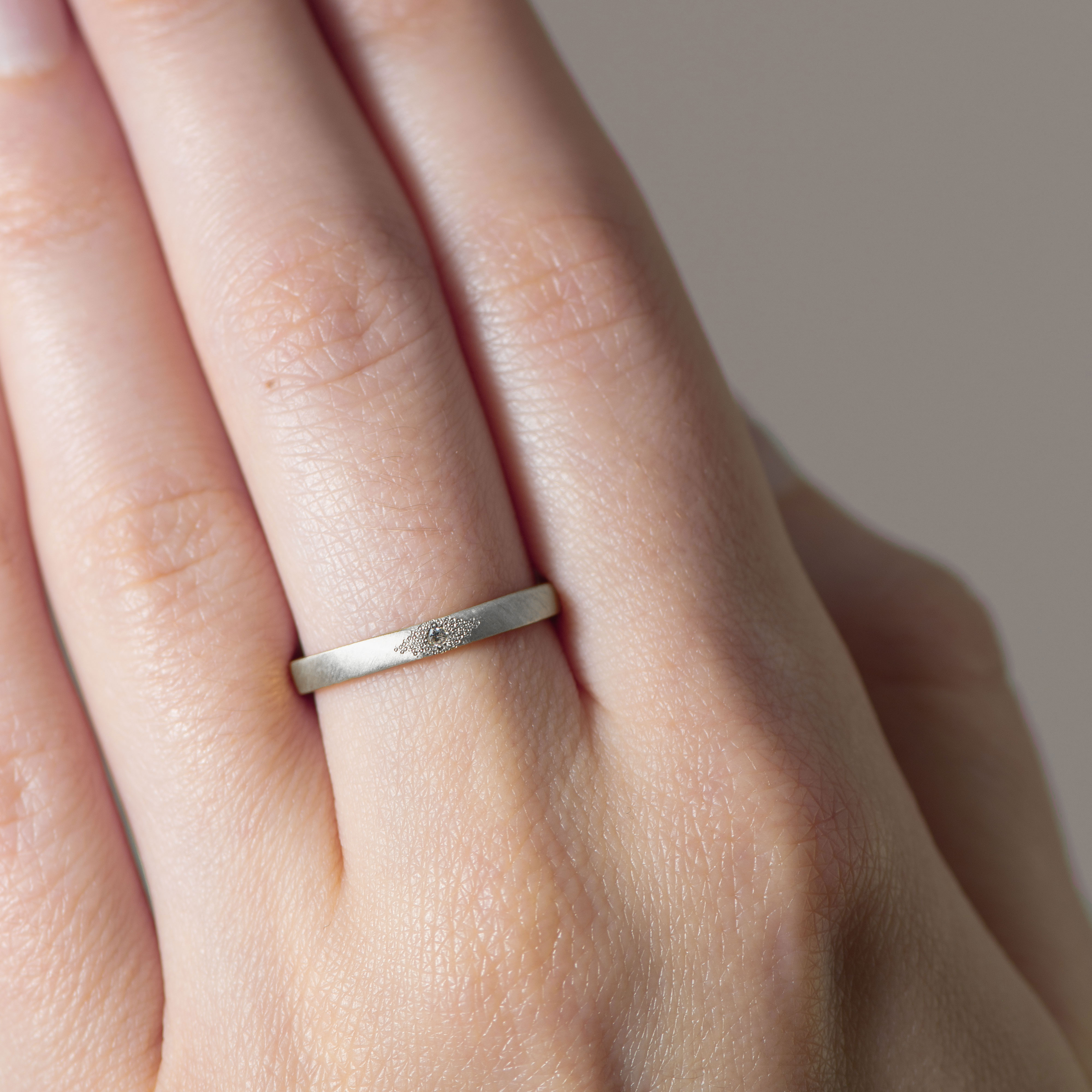 Žiedas "Žvaigždės dulksna" su briliantu