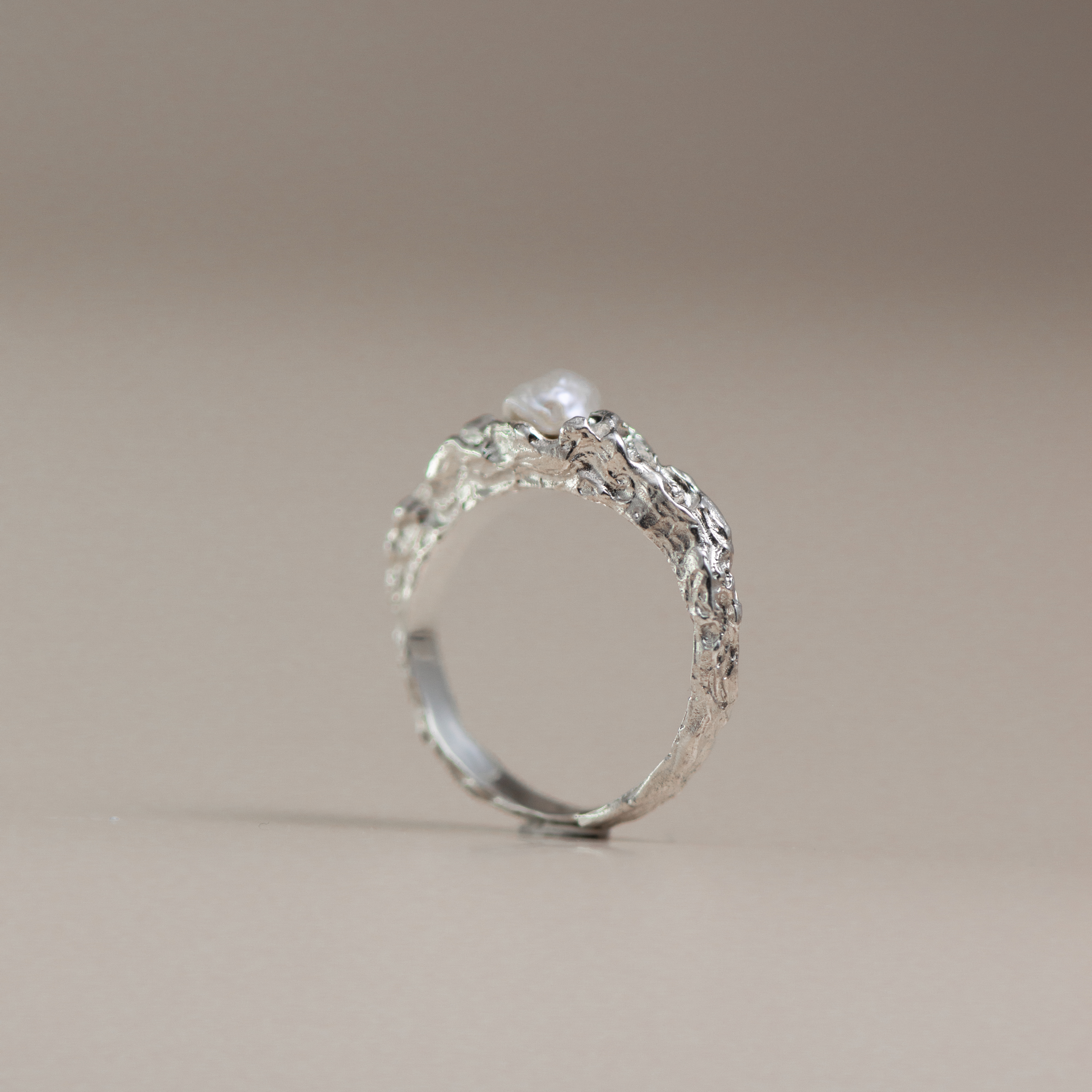 Žiedas  "Šaltinio perlas"