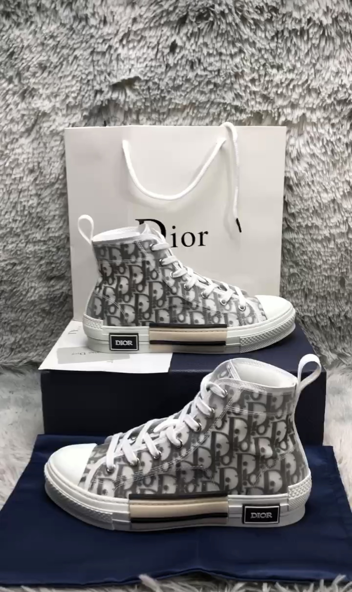 Dior B23