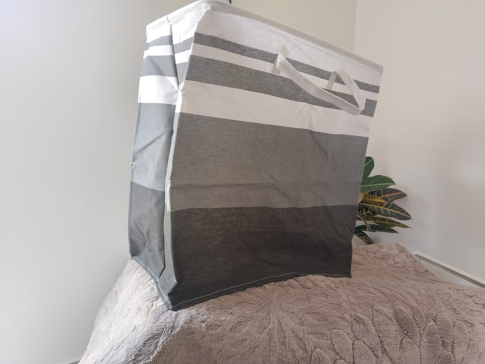 Cesto organizador de ropa