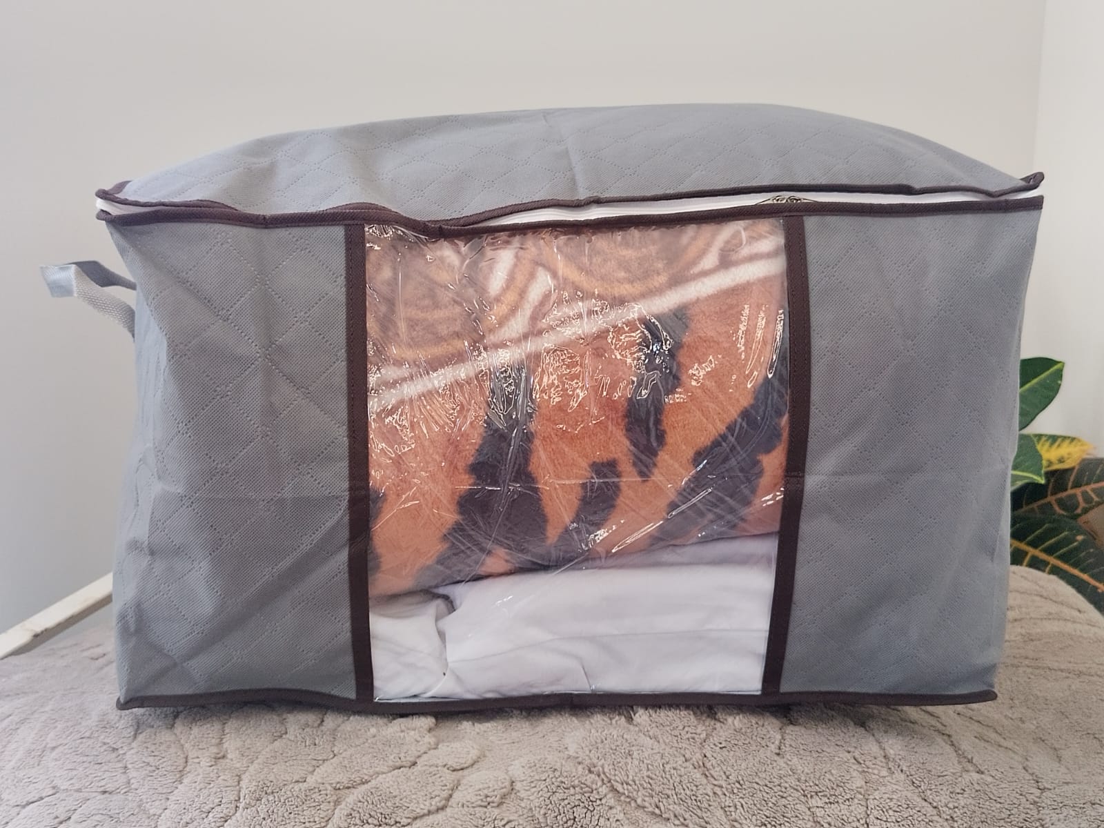 Bolsa organizadora de ropa vertical