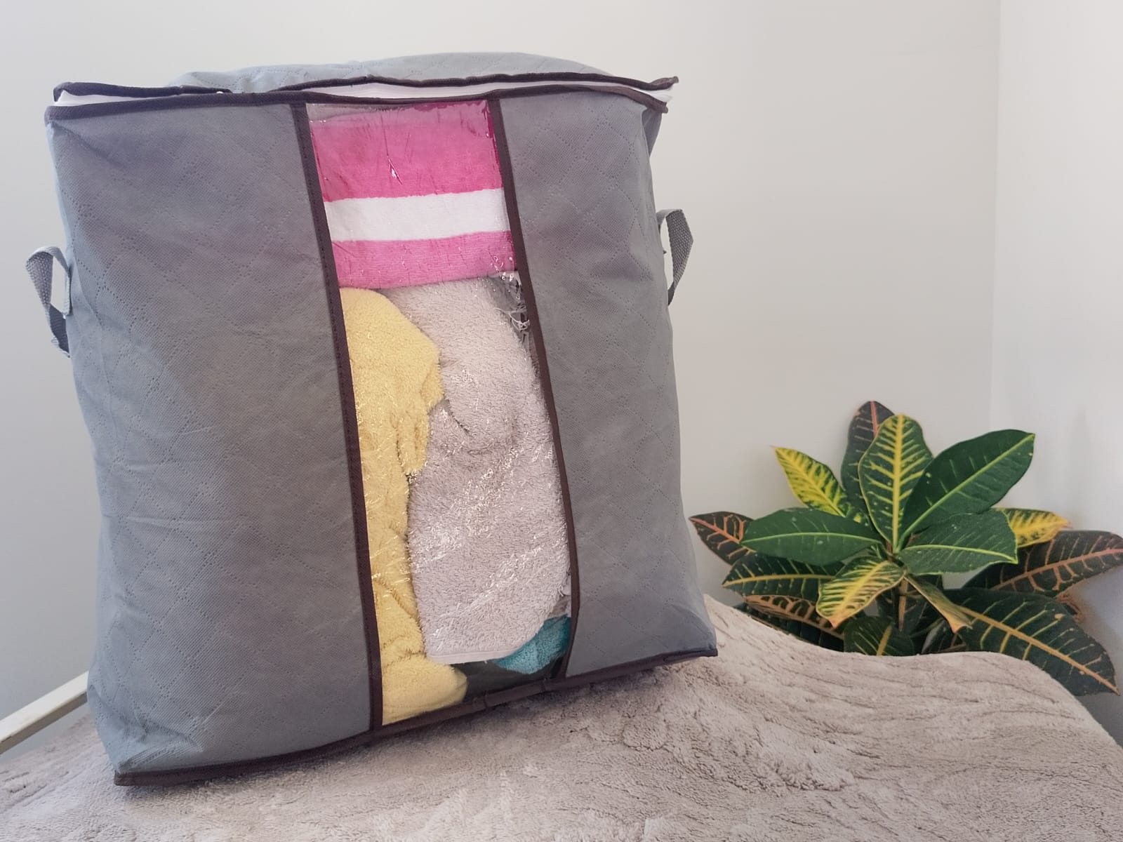 Bolsa organizadora de ropa vertical