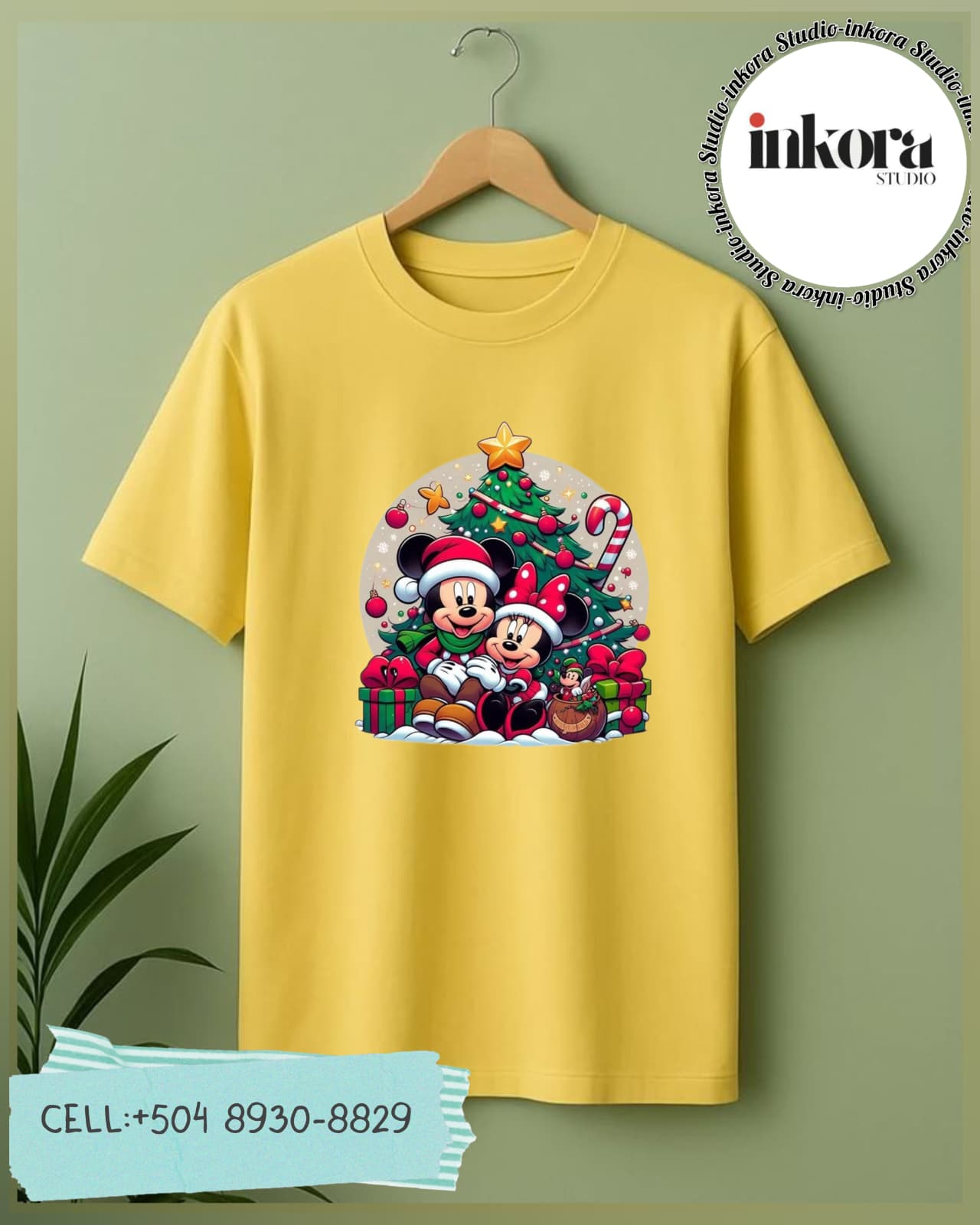 Camiseta navideña de Mickey y Minnie