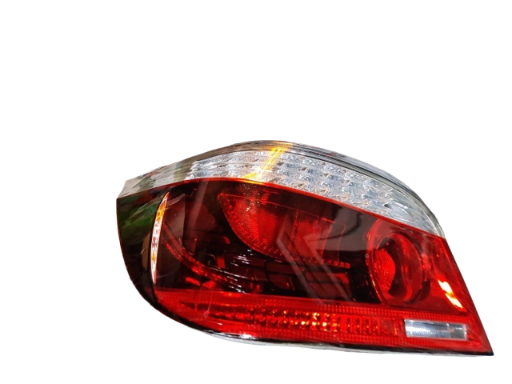 فانوس خلفي سيارة