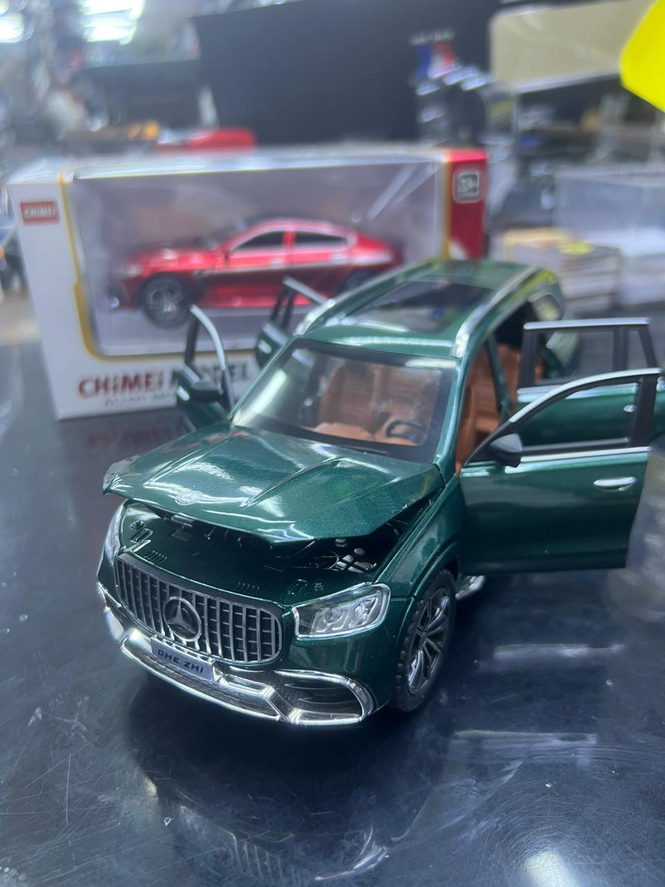 مجسم سيارة مرسيدس بنز