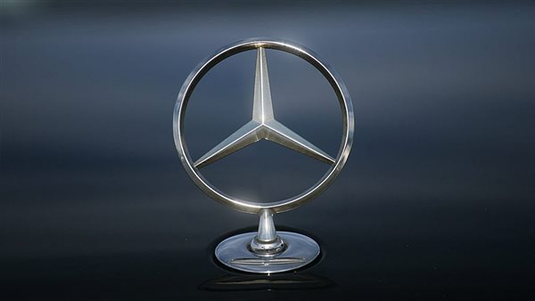 شعار مرسيدس المعدني