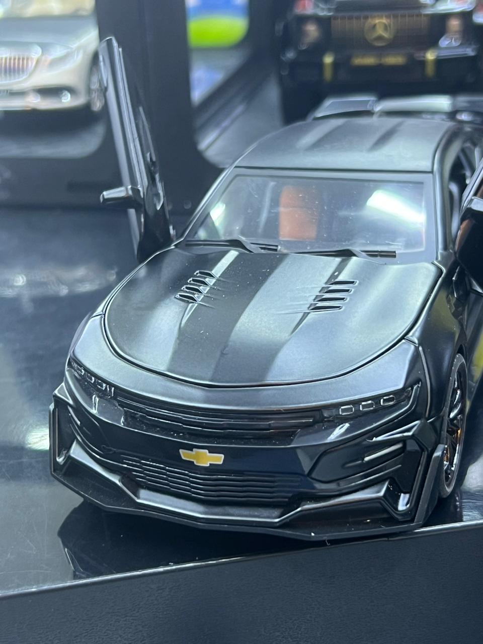 سيارة شيفروليه كامارو مجسمة