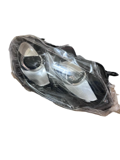 فوانيس أمامي سيارة