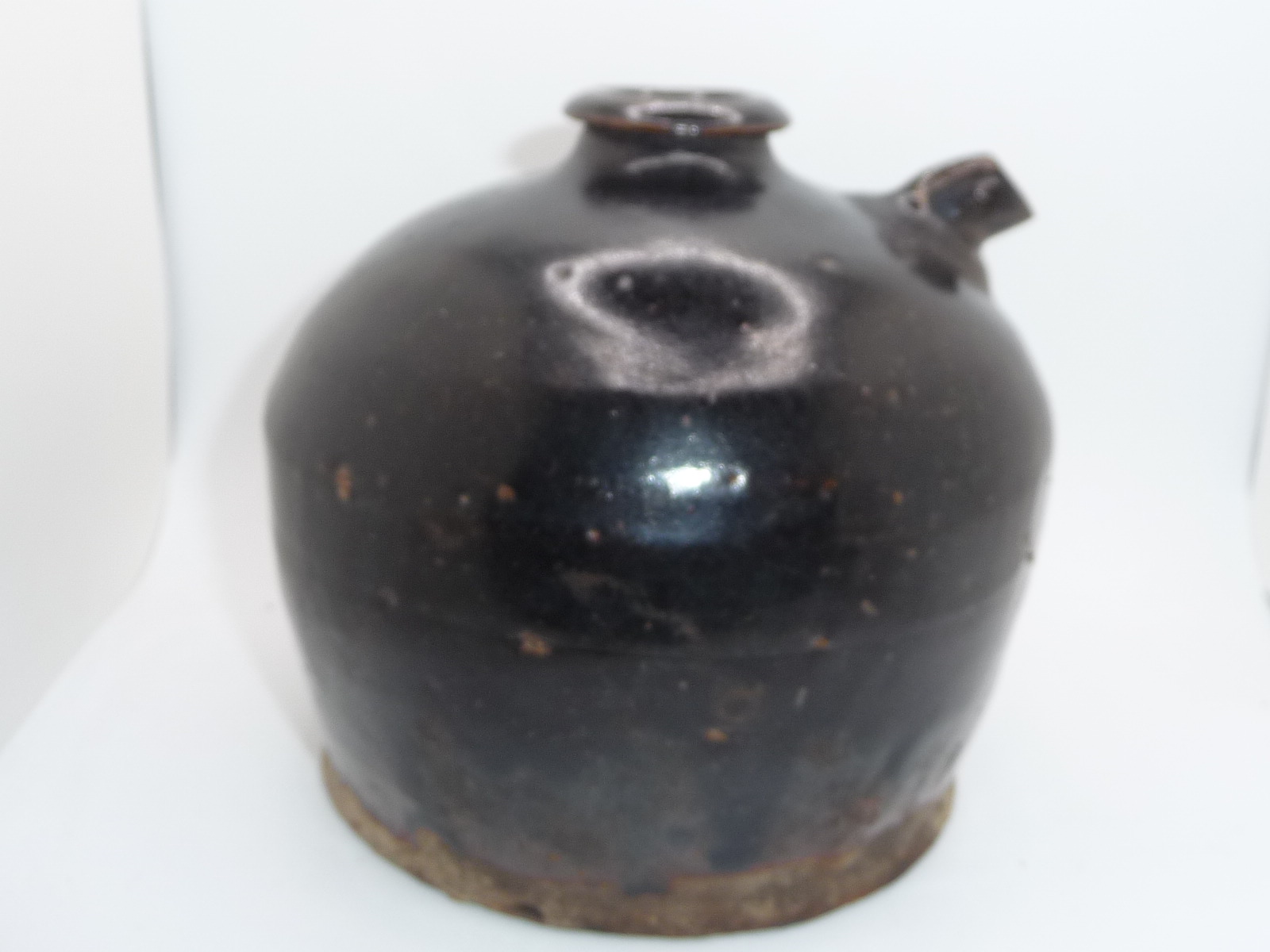 19th-century Chinese ceramic wine or soy sauce jug
