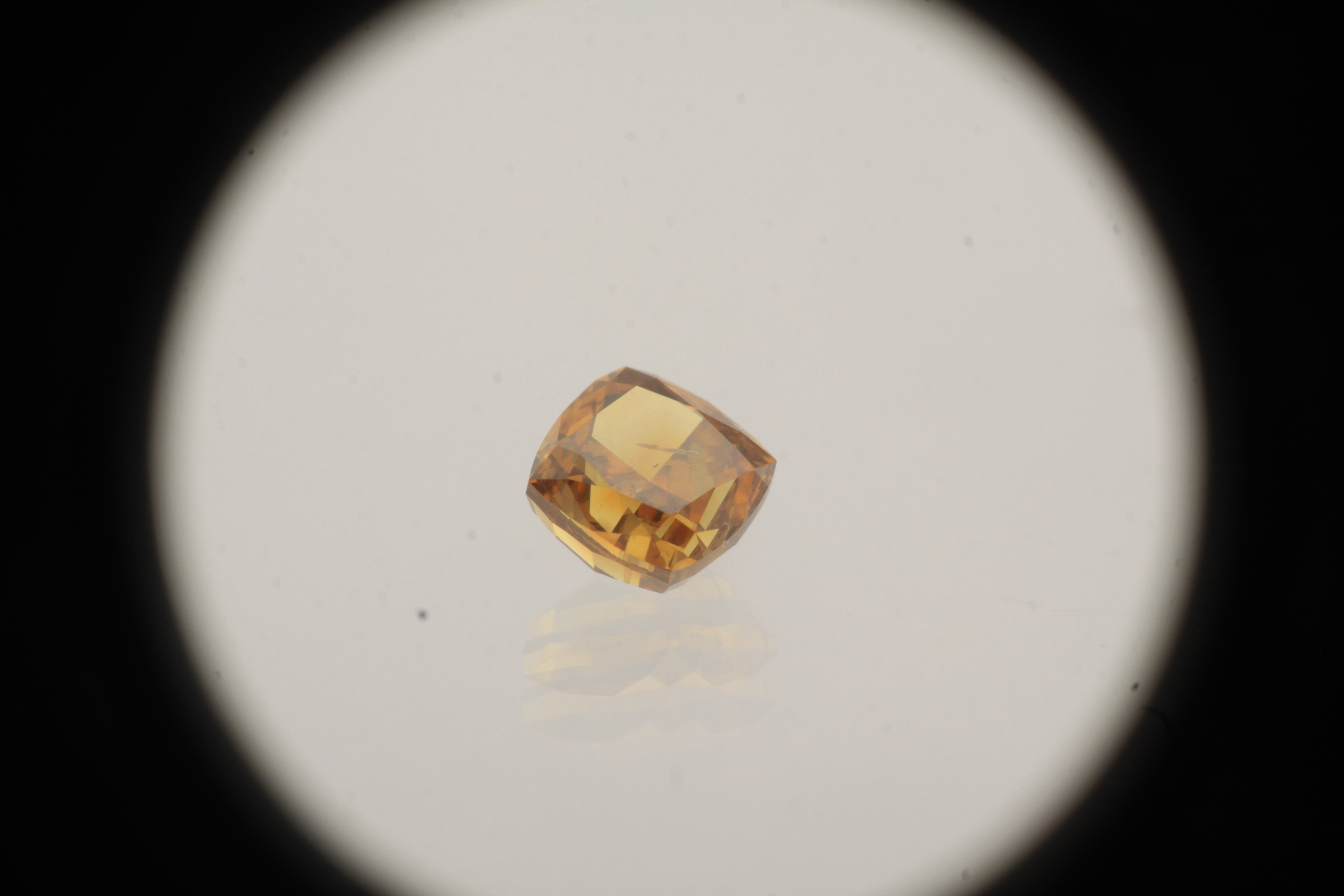 Pagalvėlės formos deimantas Fancy Dark Brown, SI2