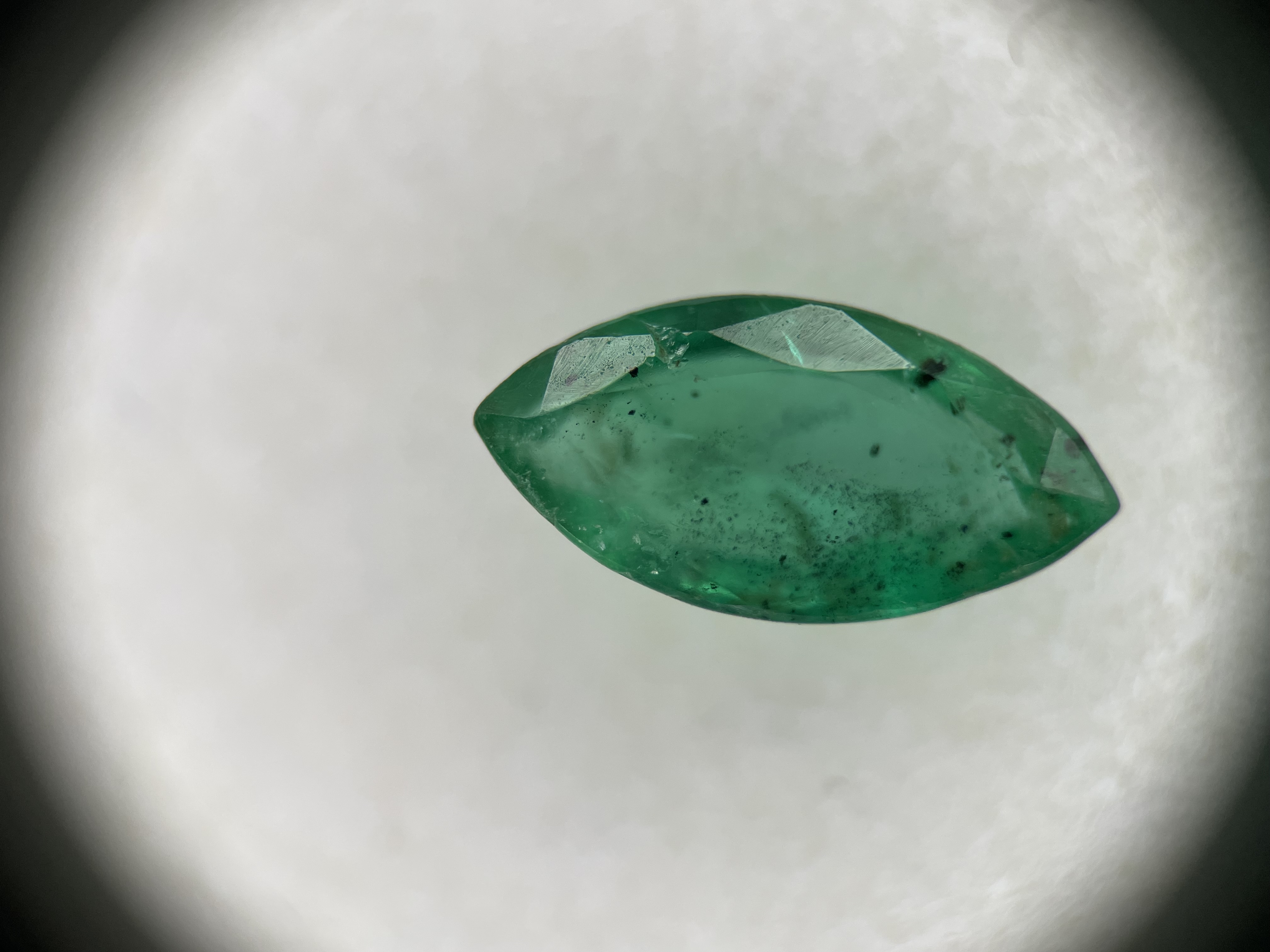 Markizės formos Smaragdas