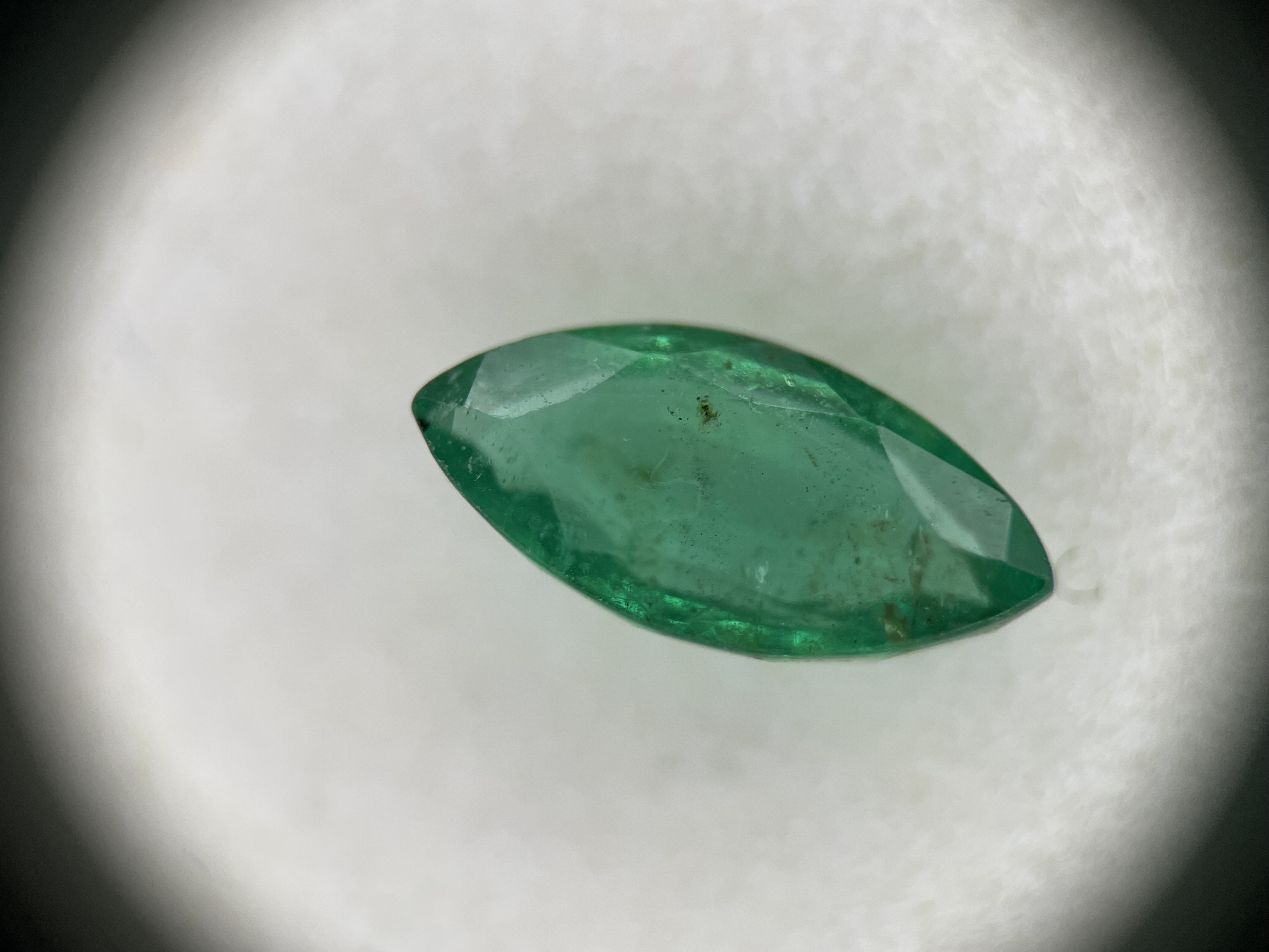 Markizės formos Smaragdas