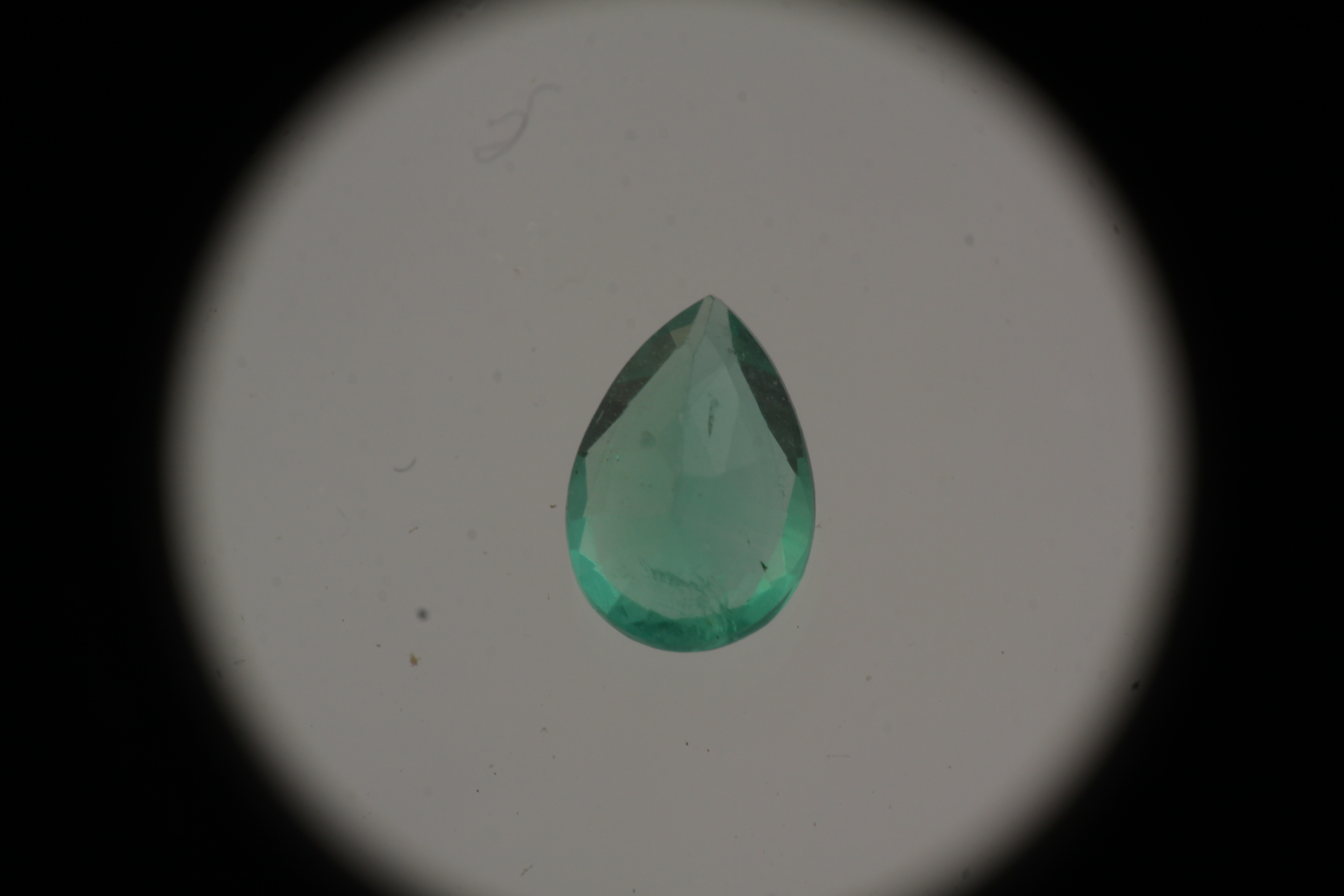 Natūralūs nealiejuoti Zambijos smaragdai