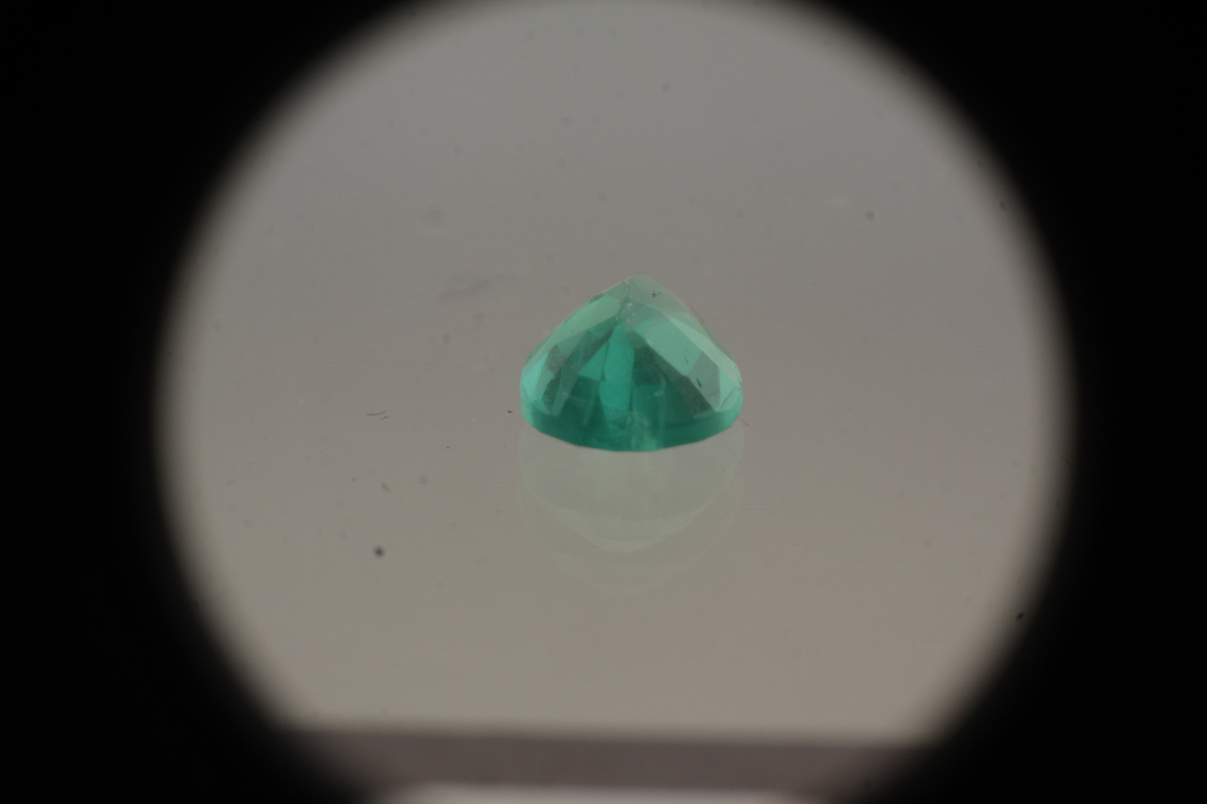 Natūralūs nealiejuoti Zambijos smaragdai