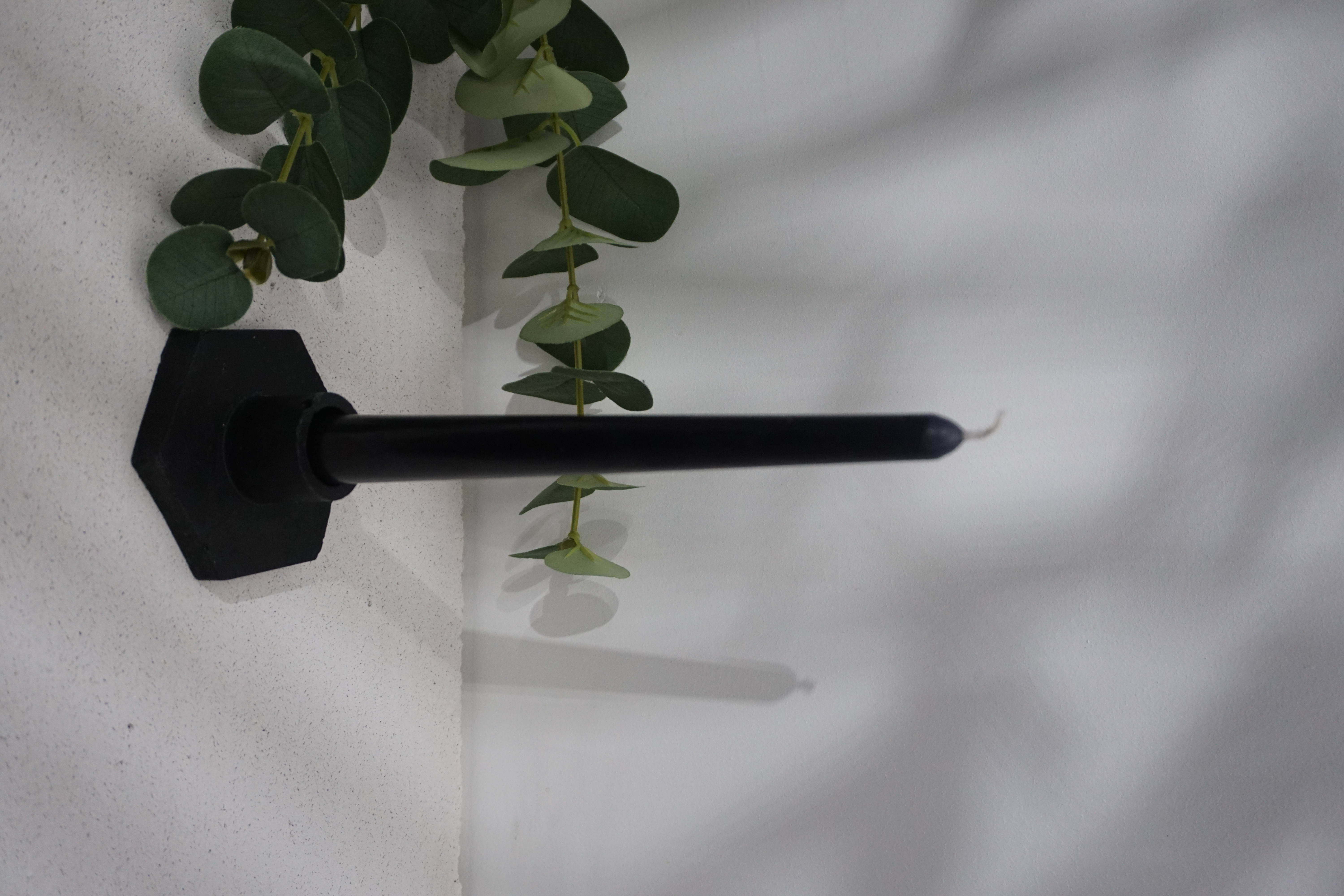  Žvakidė "Tylos šešiakampis"