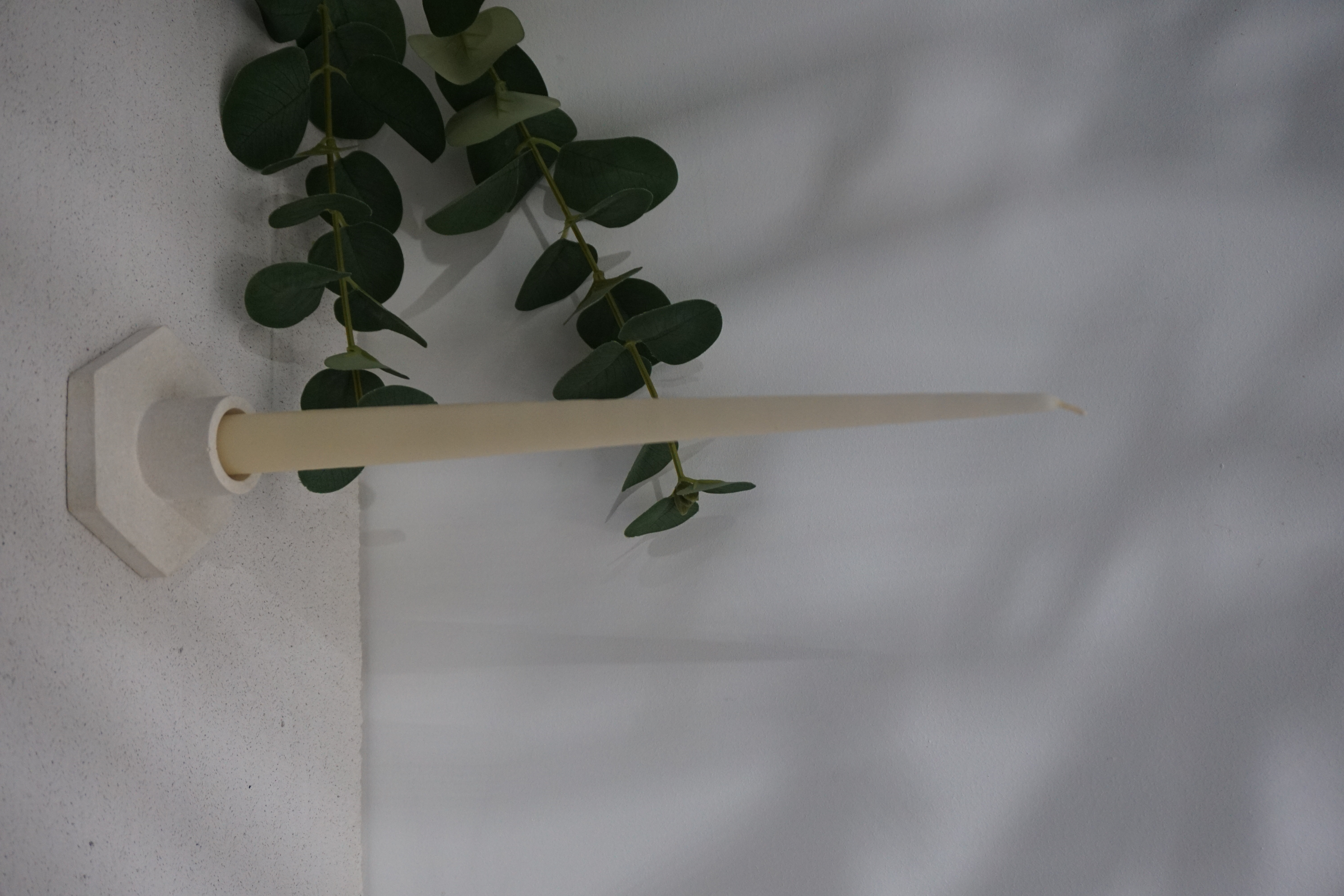  Žvakidė "Tylos šešiakampis"