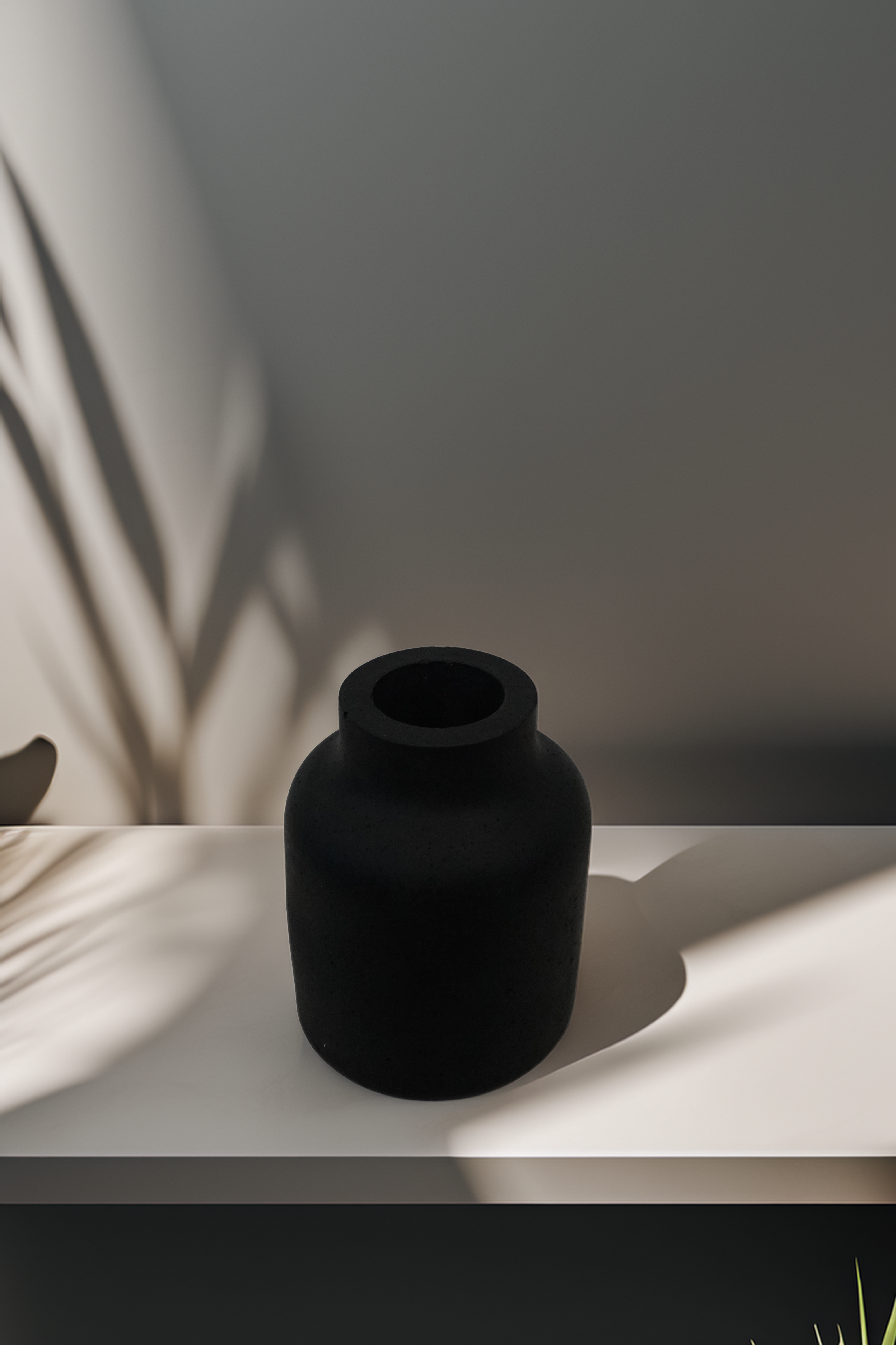 Betoninė vaza "Tyla"