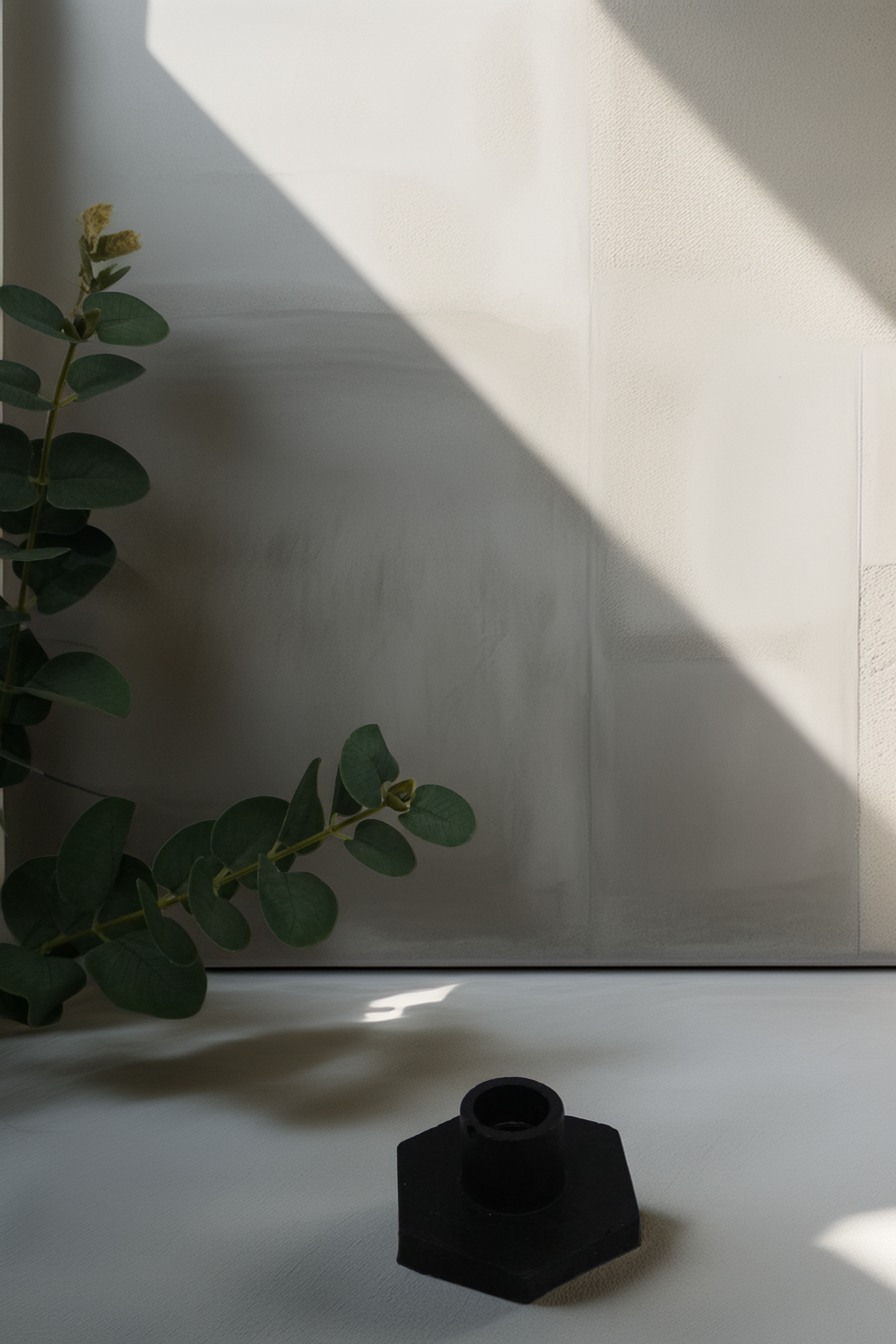  Žvakidė "Tylos šešiakampis"