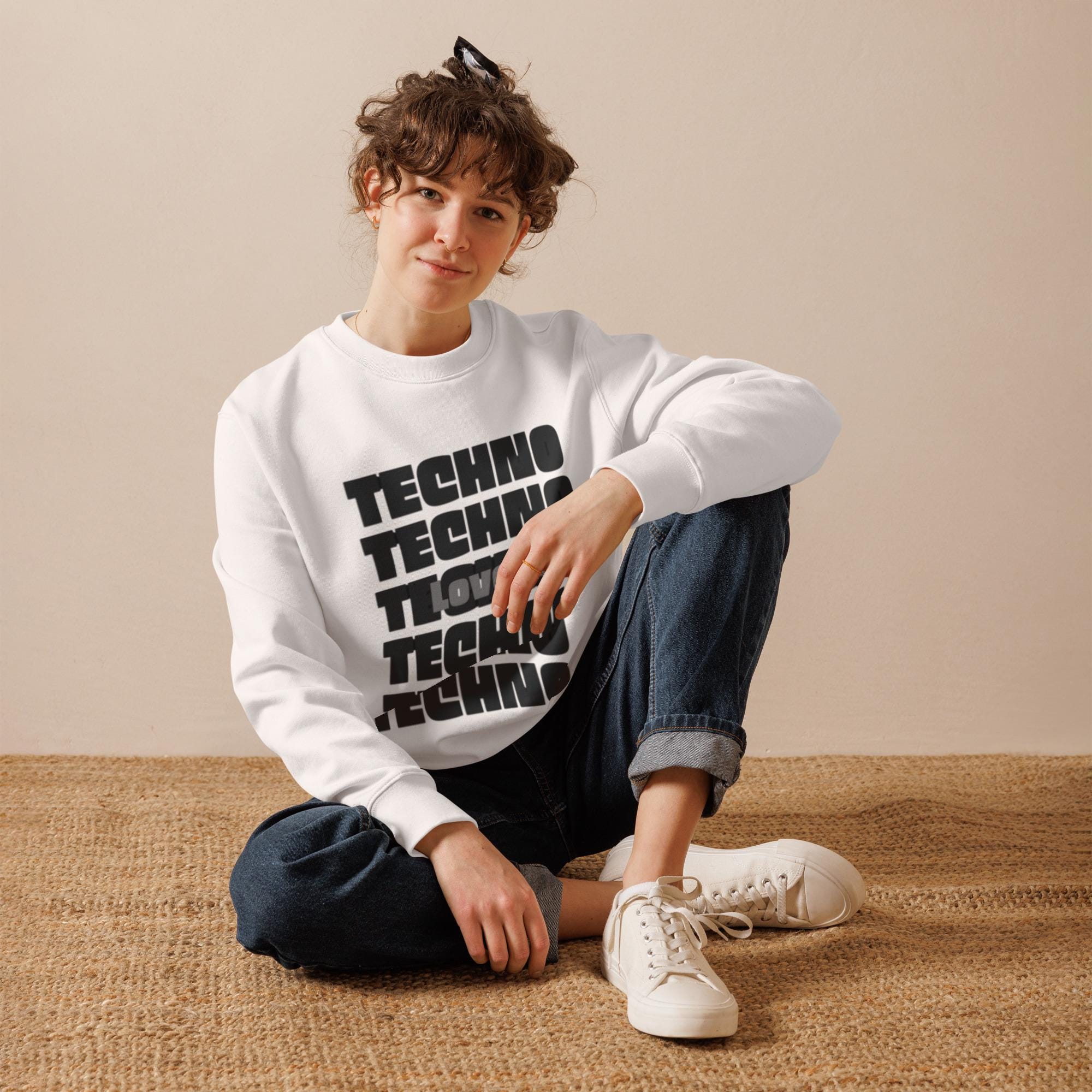 Sudadera Eco Unisex “Techno Lovers” | Moda Techno Minimalista | Ropa Electrónica Sostenible