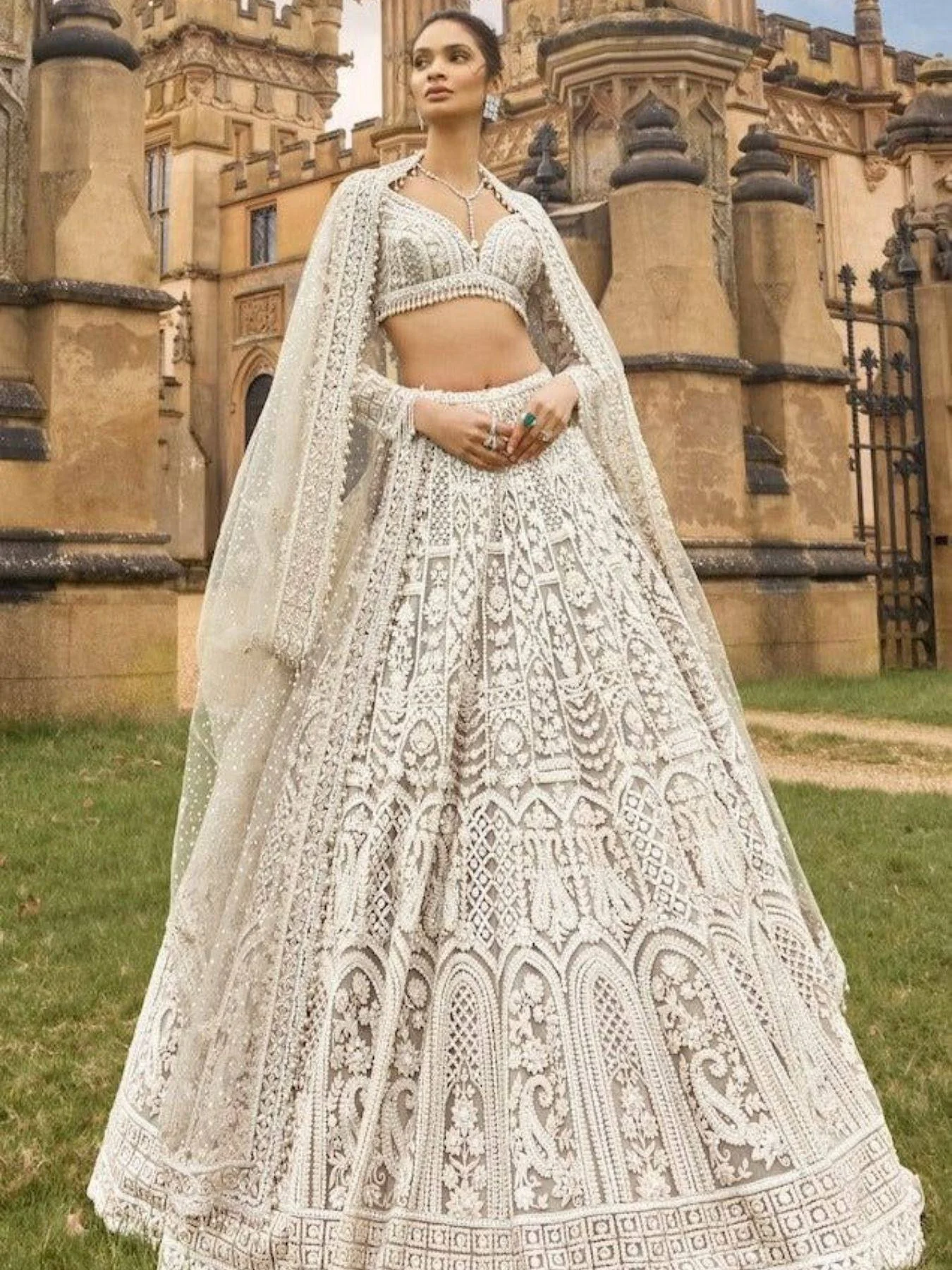 Lavish Swan in the shade white ensemble