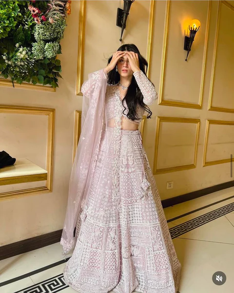 Glamour Plum shade ensemble 