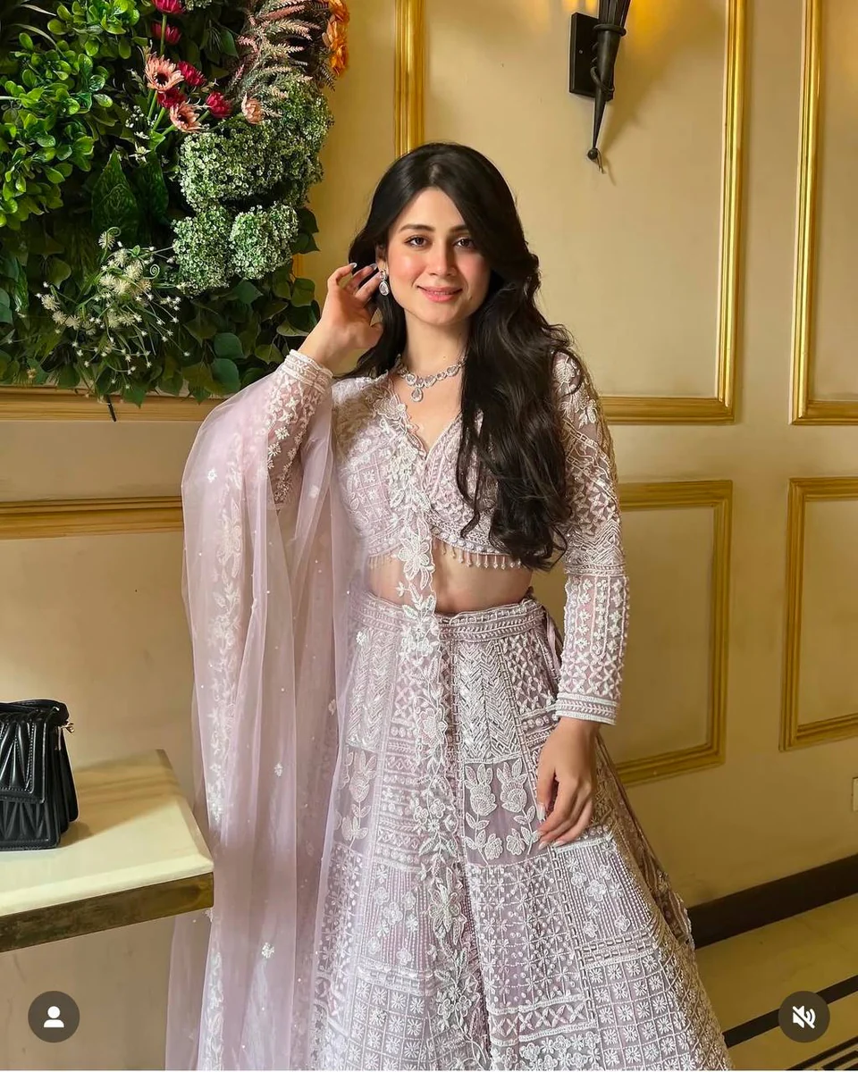 Glamour Plum shade ensemble 