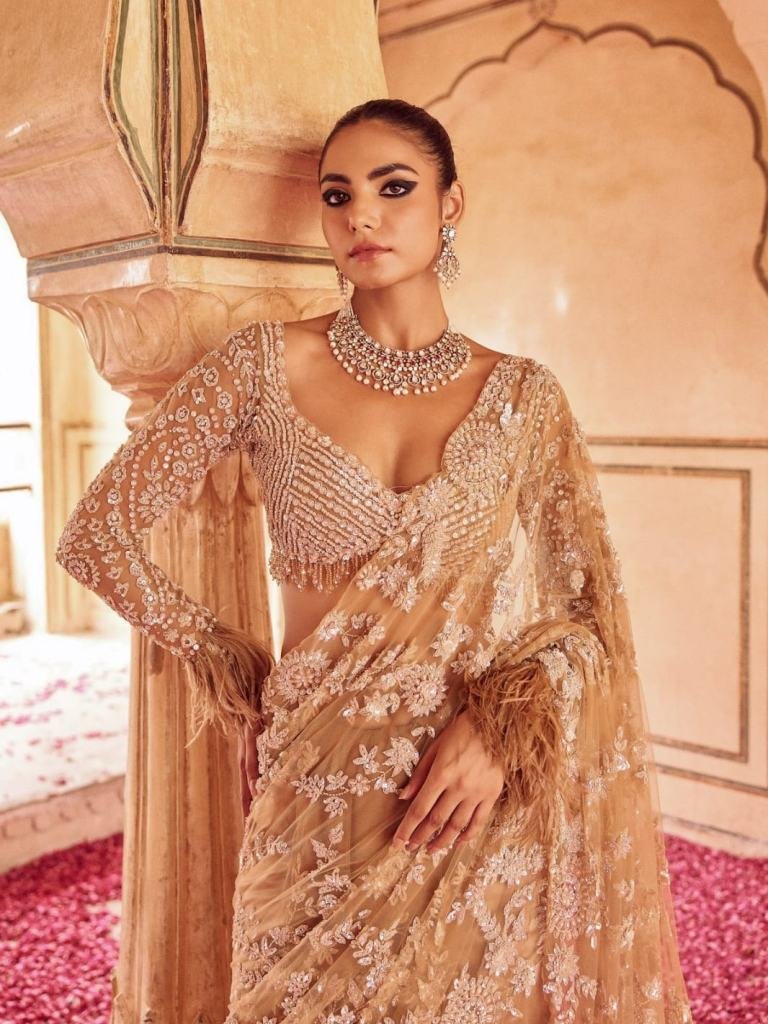 Sunehri swarna saree