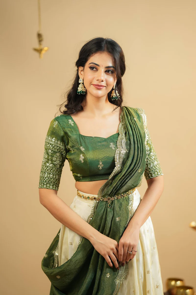 Gold Tissue ensemble