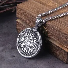 Collier médaillon viking