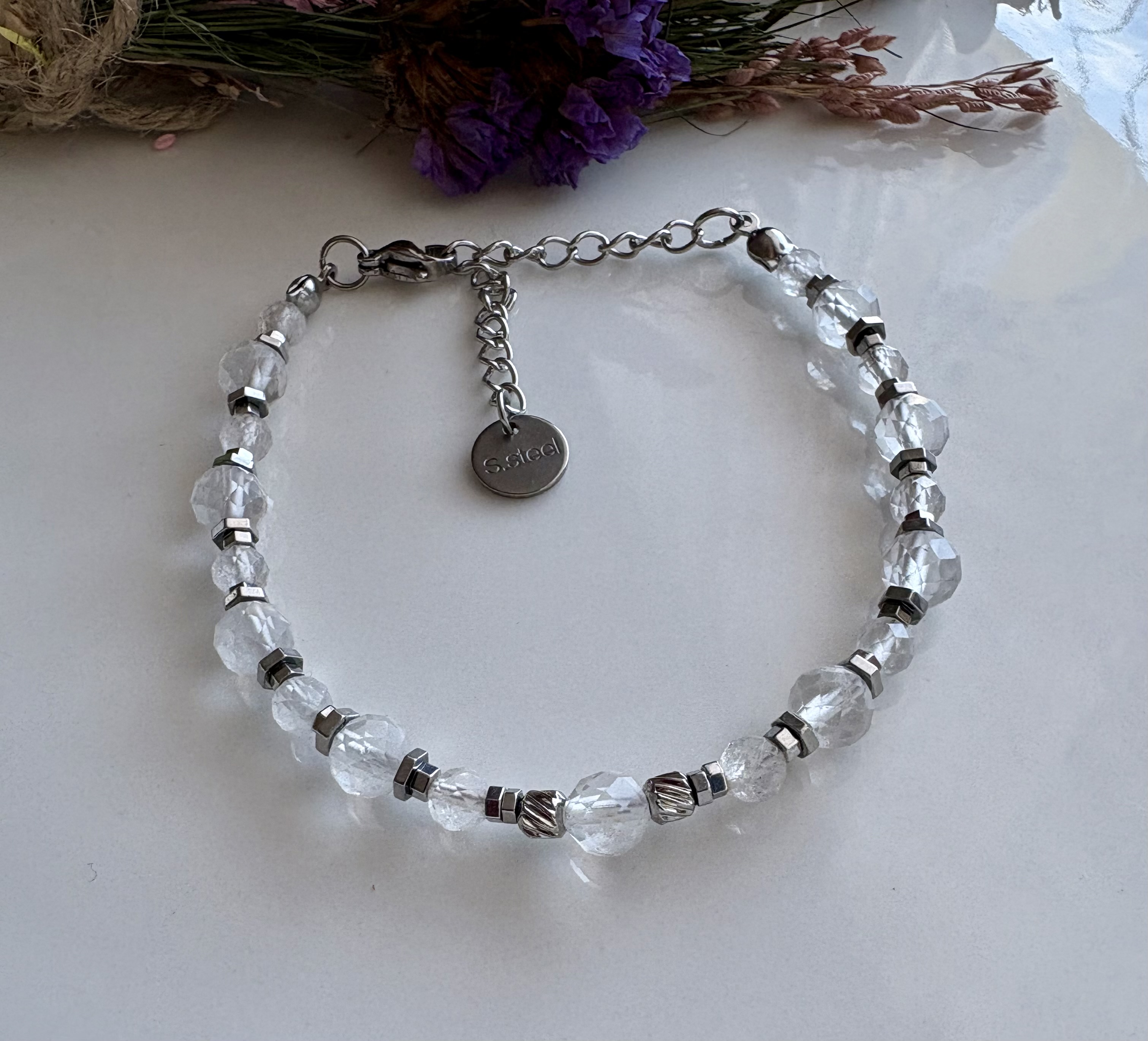 Bransoletka z kryształ górski/hematyt srebrny- Crystal frost