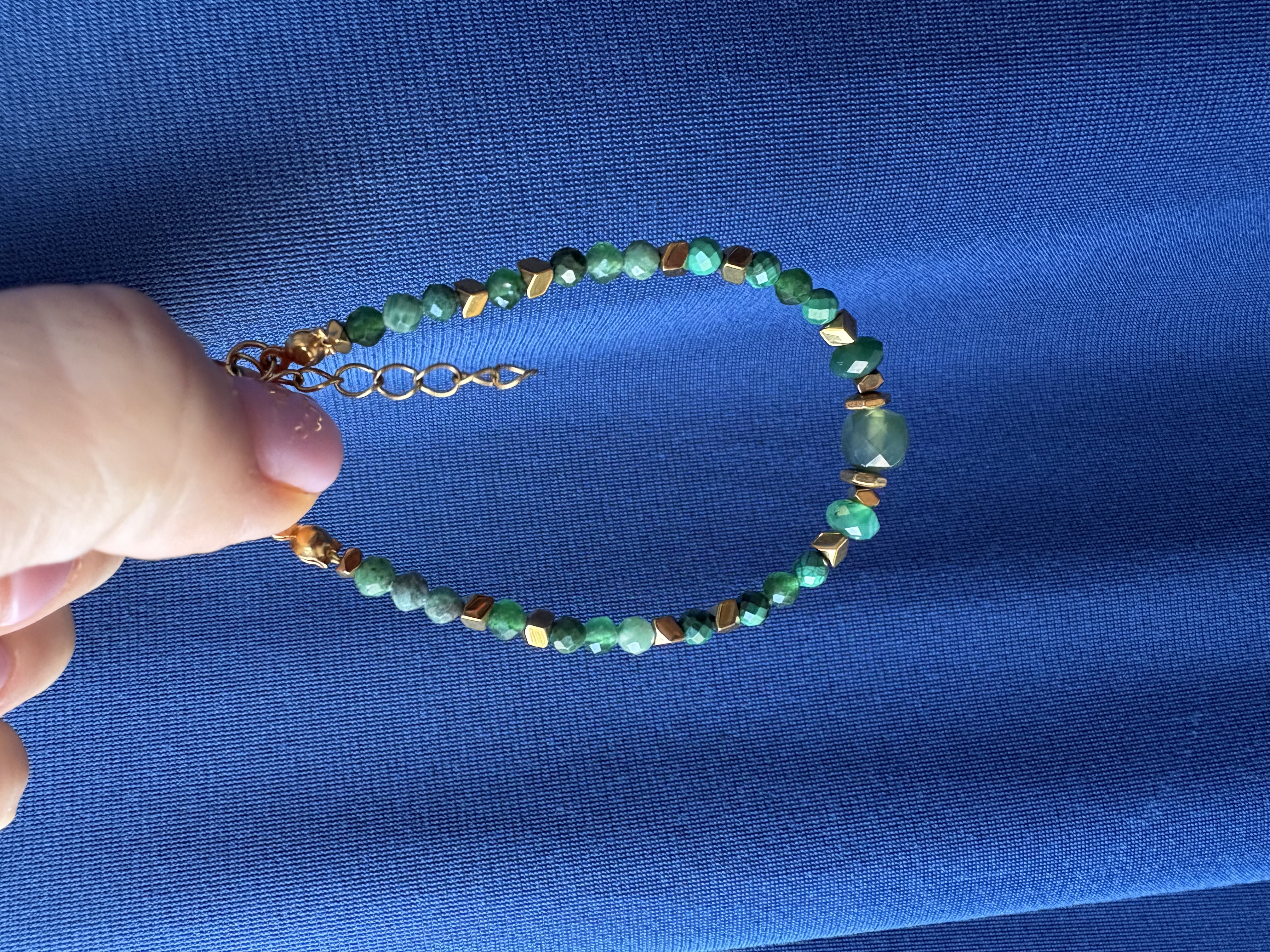 Bransoletka malachit/szmaragd/agat/mika/hematyt złocony 