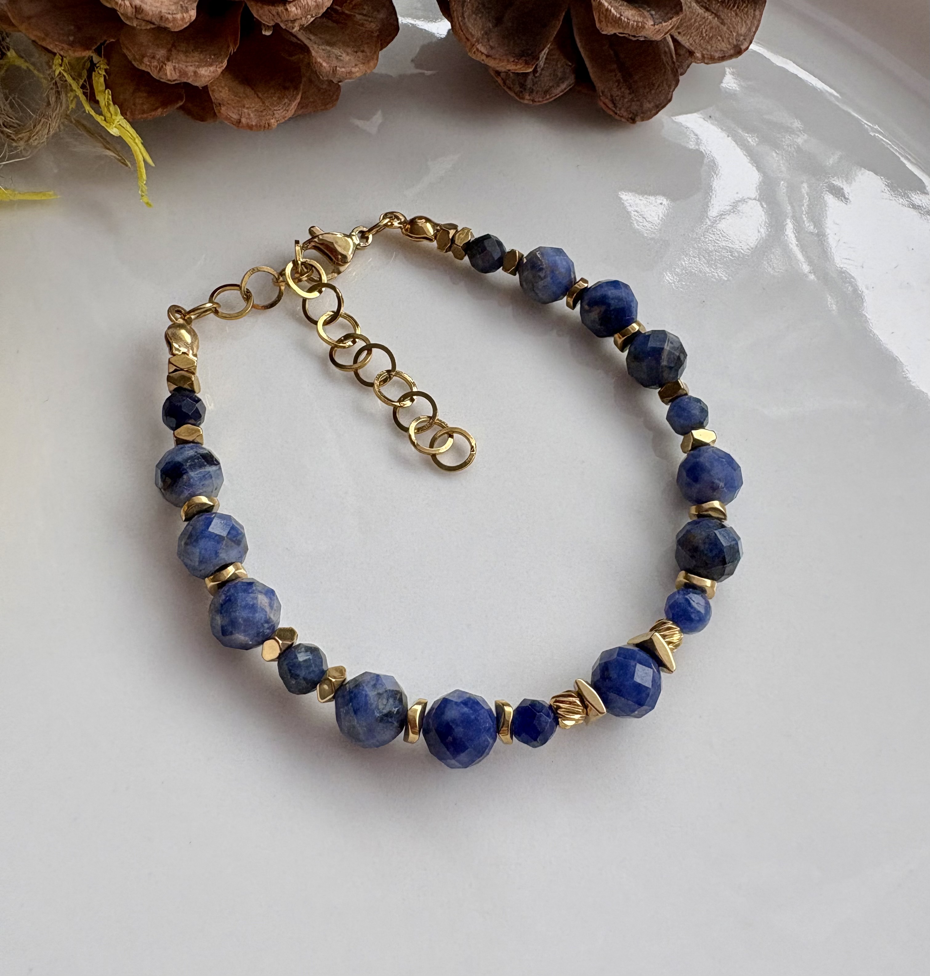 Bransoletka z sodalitu Klara