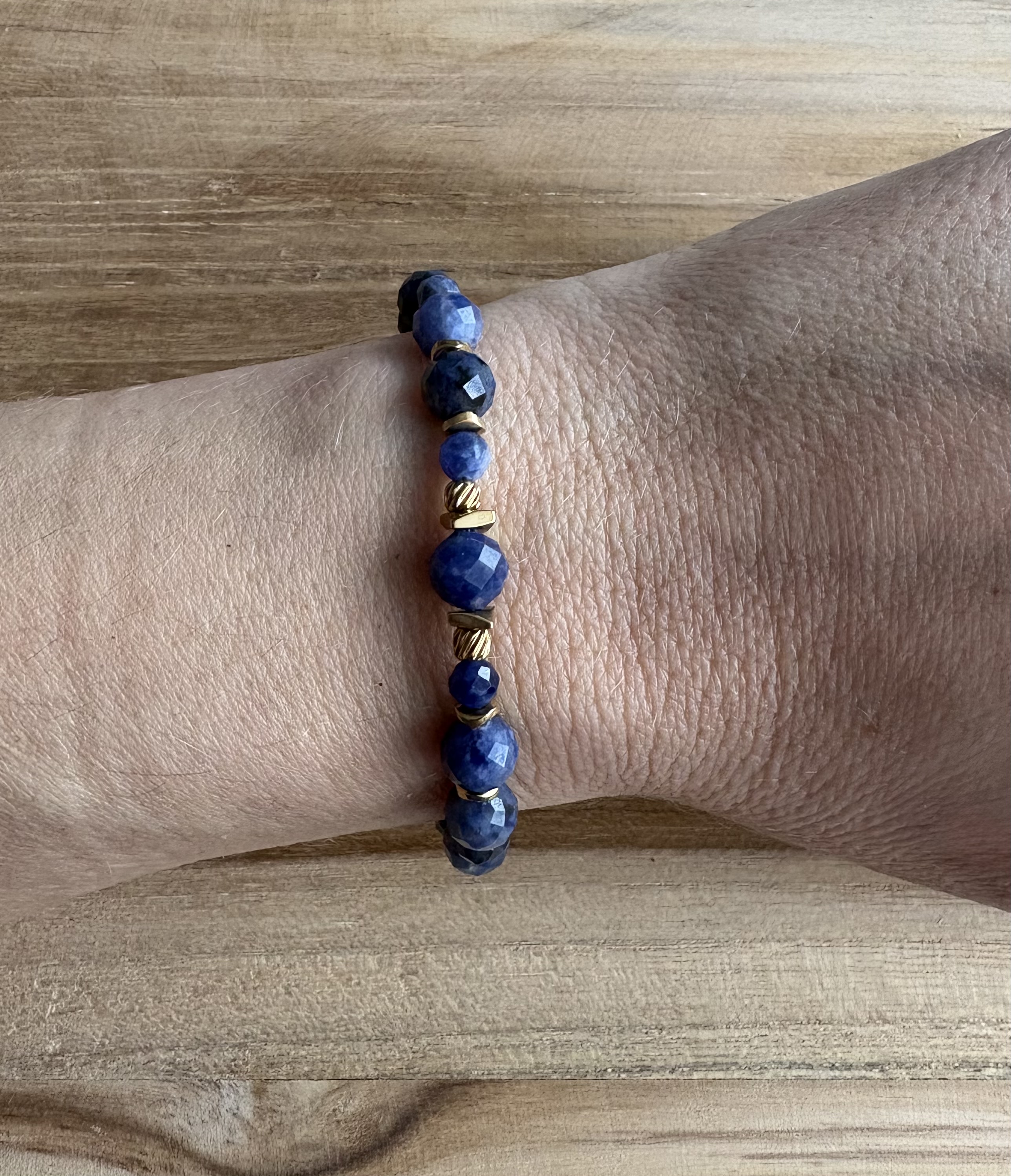 Bransoletka z sodalitu Klara