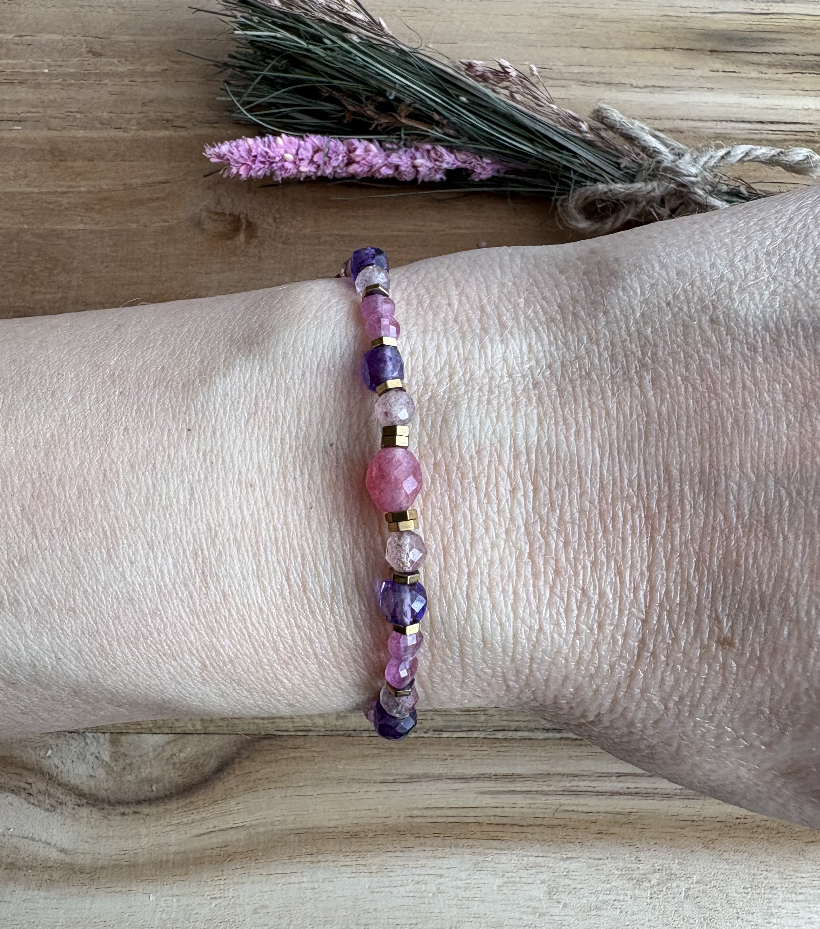 Bransoletka Spring Flowers collection/różowy turmalin/ kwarc truskawkowy/ ametyst/ hematyt