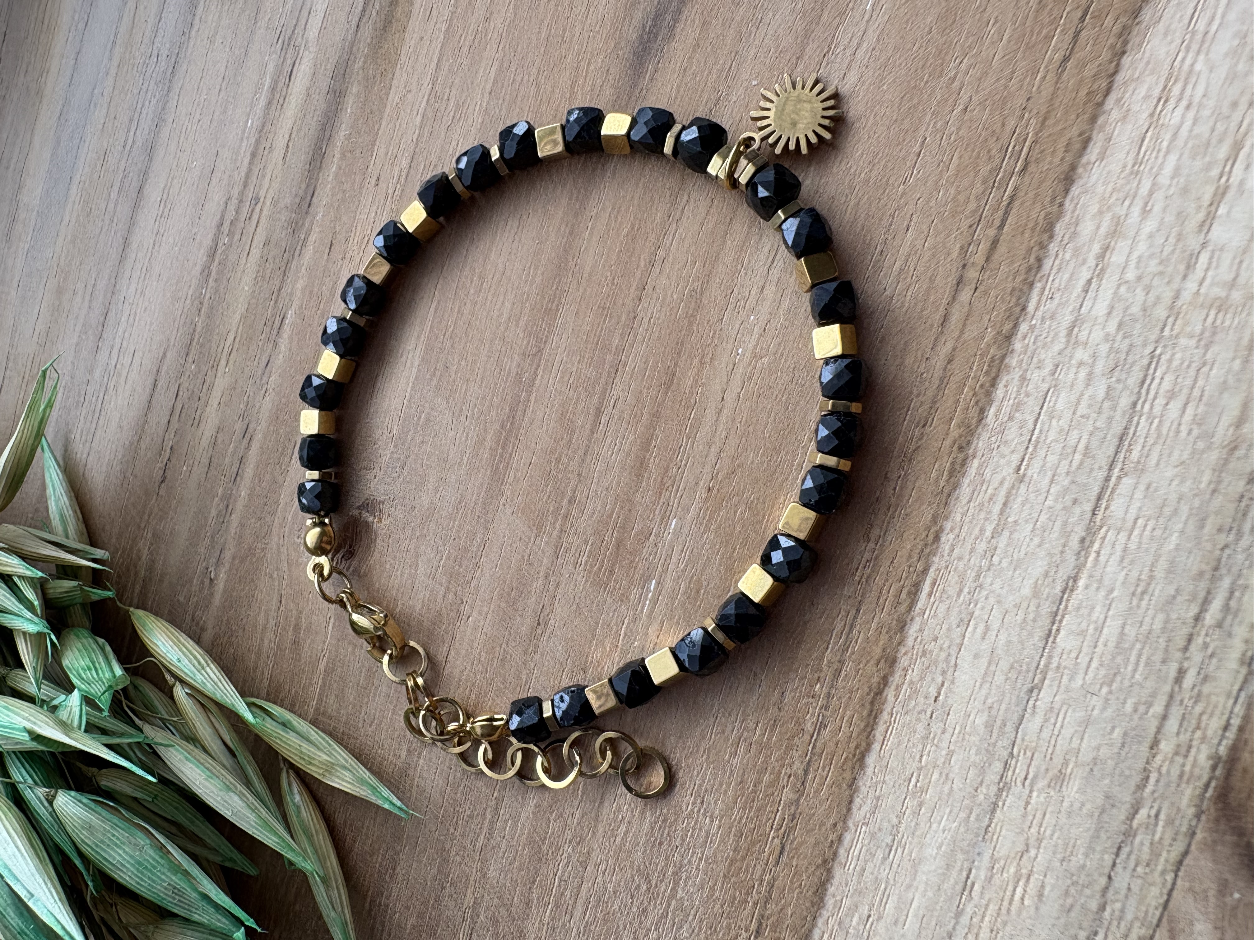 Bransoletka Black & gold Cube /czarny turmalin 