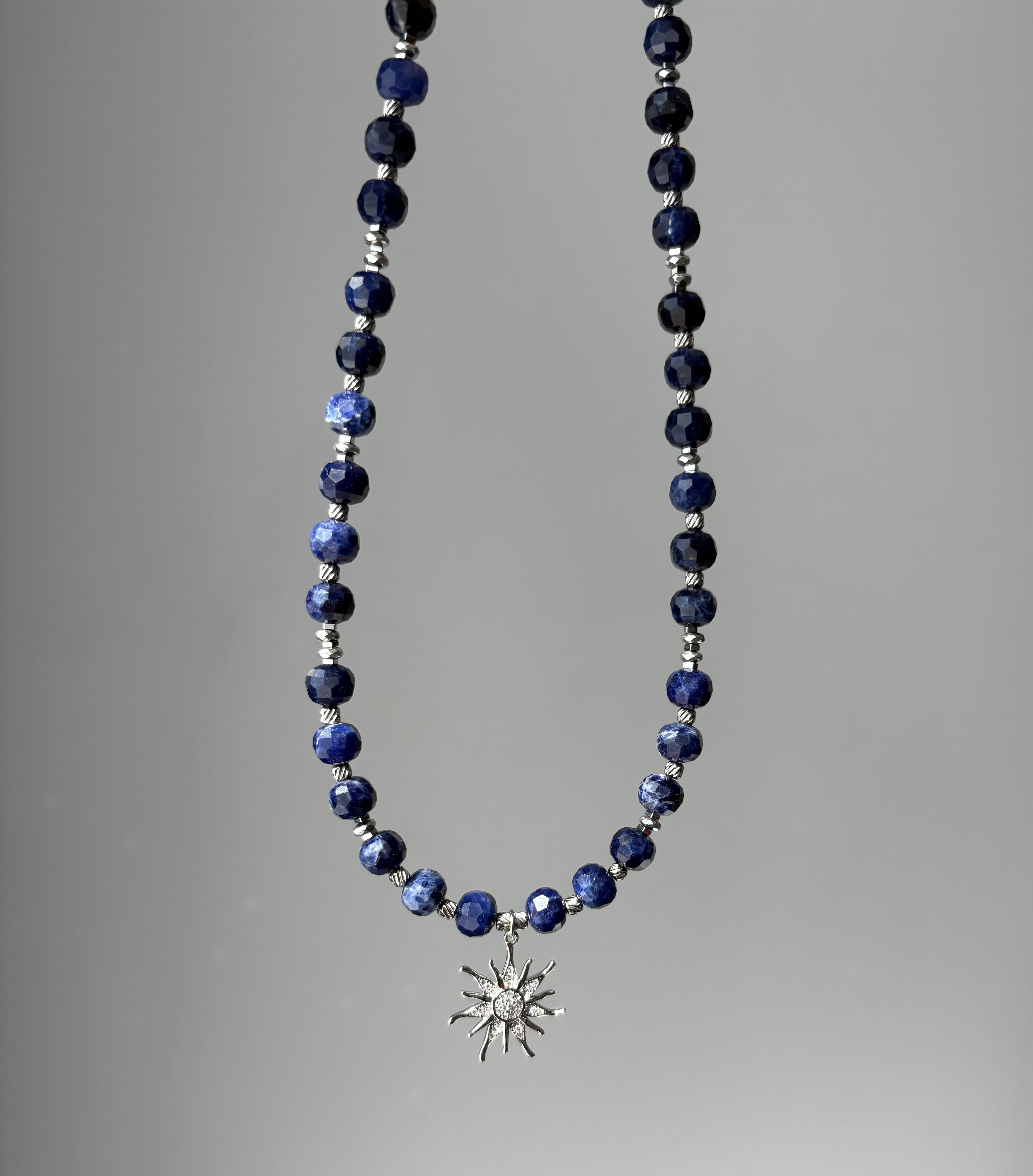 Deep Blue Sodalite Sun/sodalit/hematyt