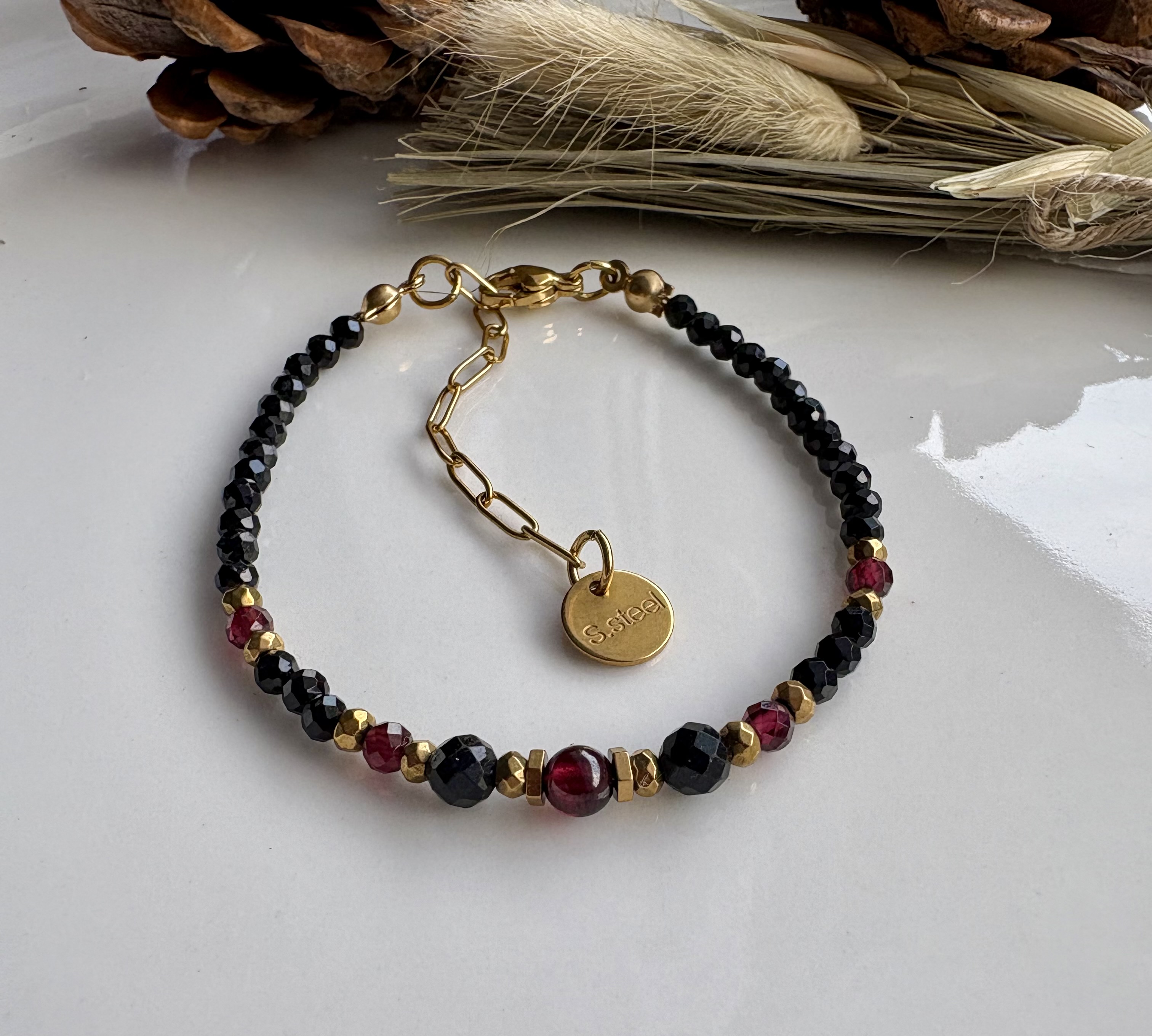 Bransoletka granat/turmalin/hematyt złocony- Ursa