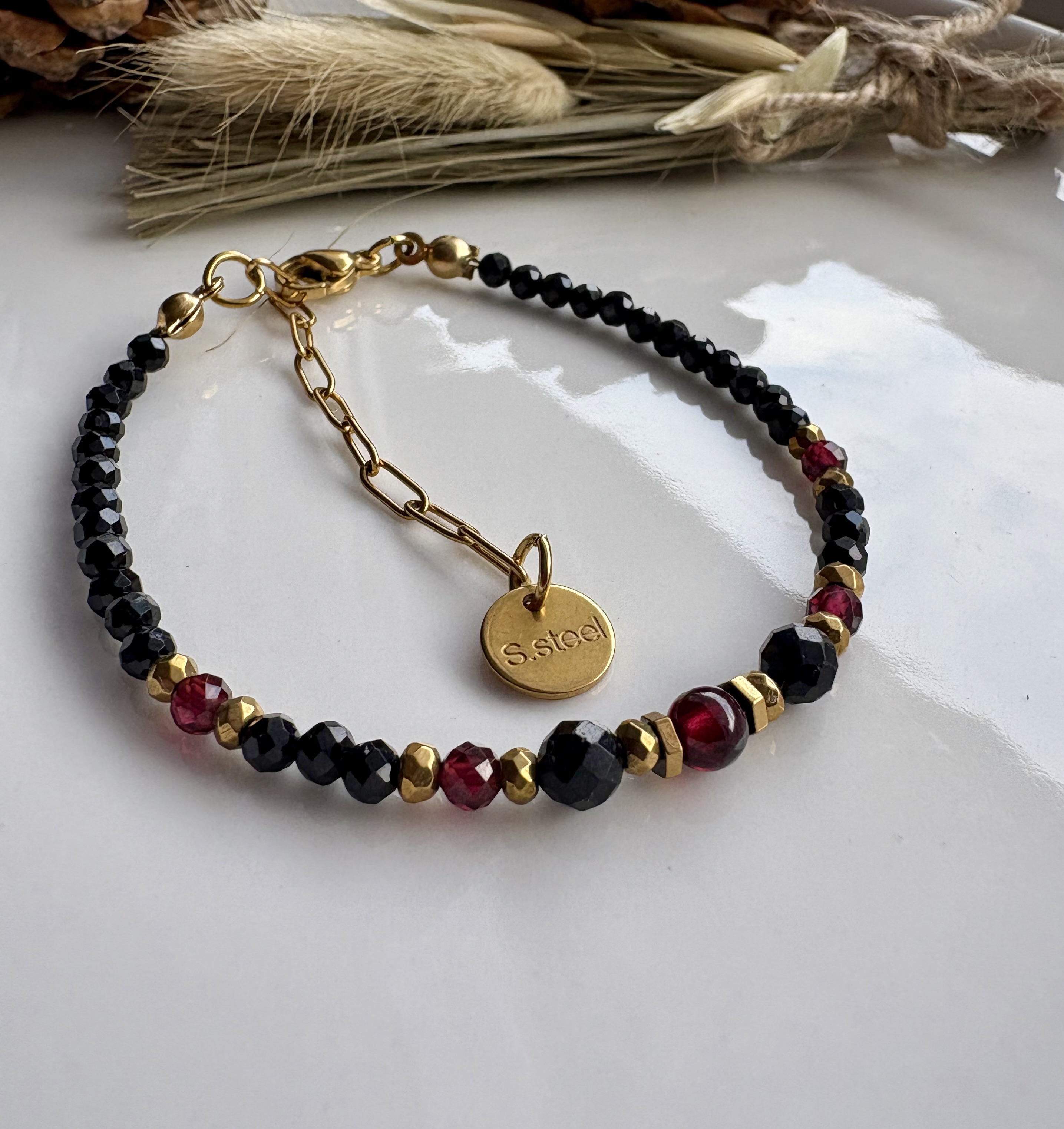 Bransoletka granat/turmalin/hematyt złocony- Ursa
