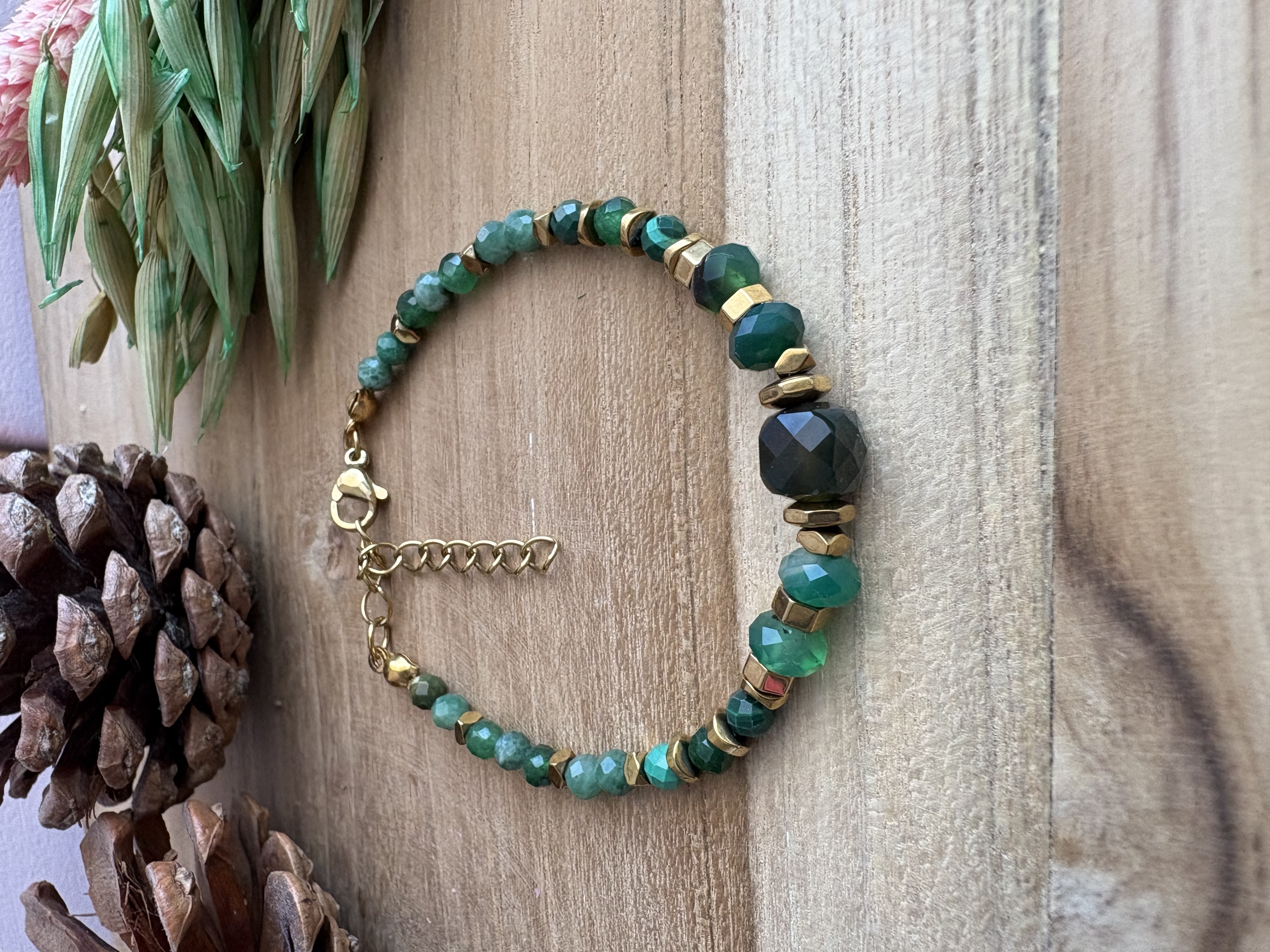 Bransoletka malachit/szmaragd/agat/mika/hematyt złocony 