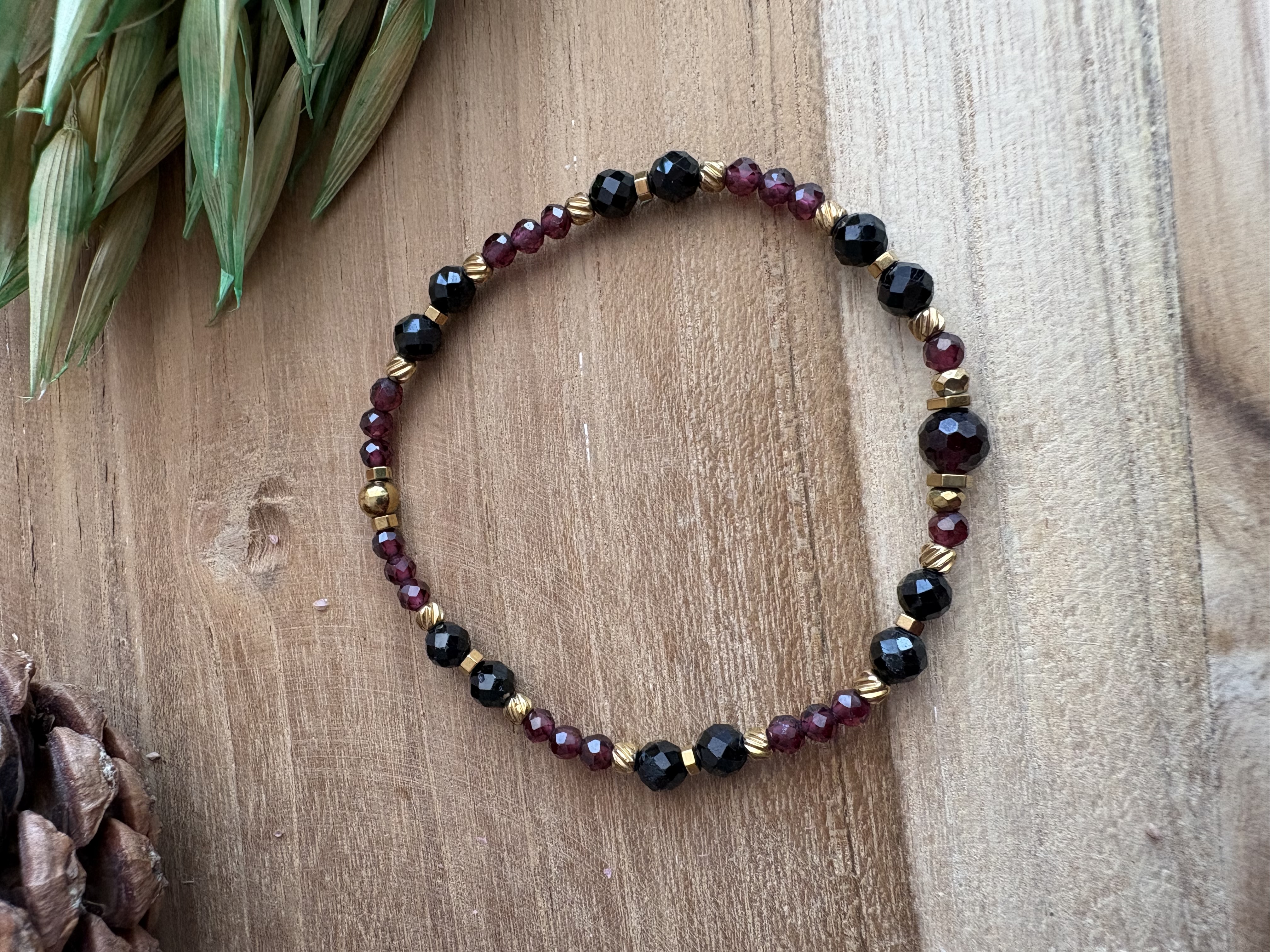 Bransoletka granat/czarny turmalin/hematyt złocony 