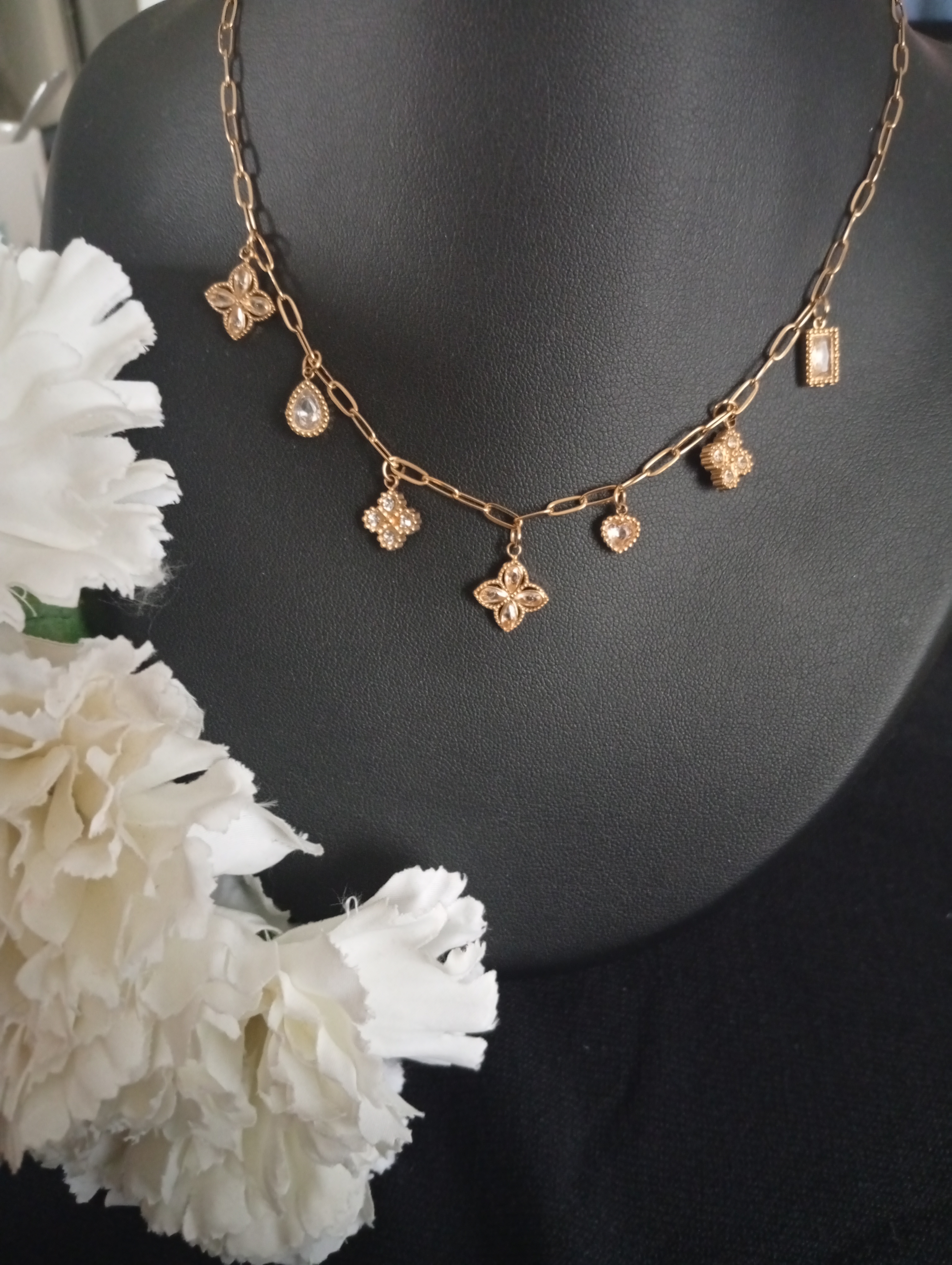 Collier multi charms trèfles en strass