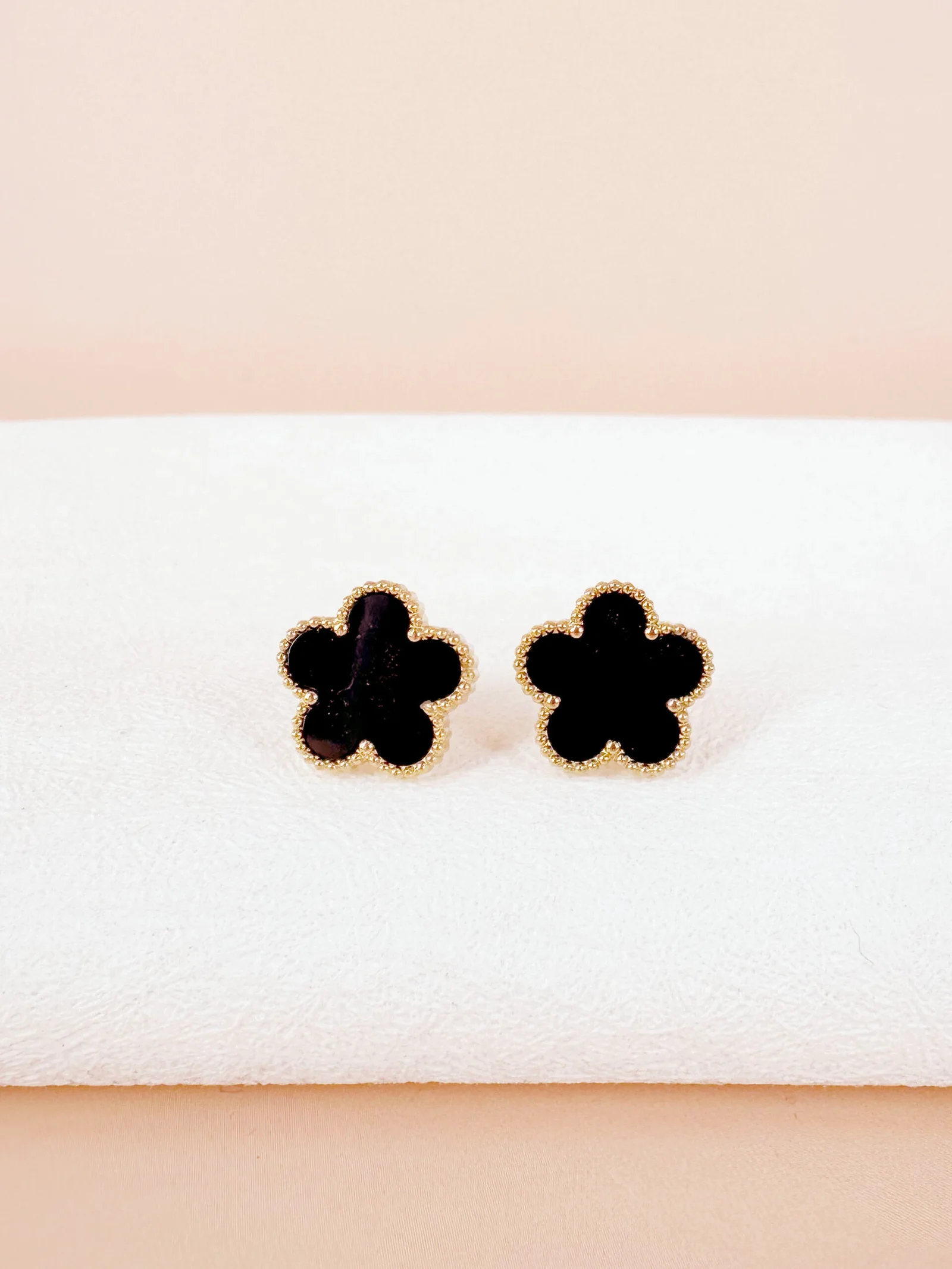 Boucles d'oreilles trèfle noir 