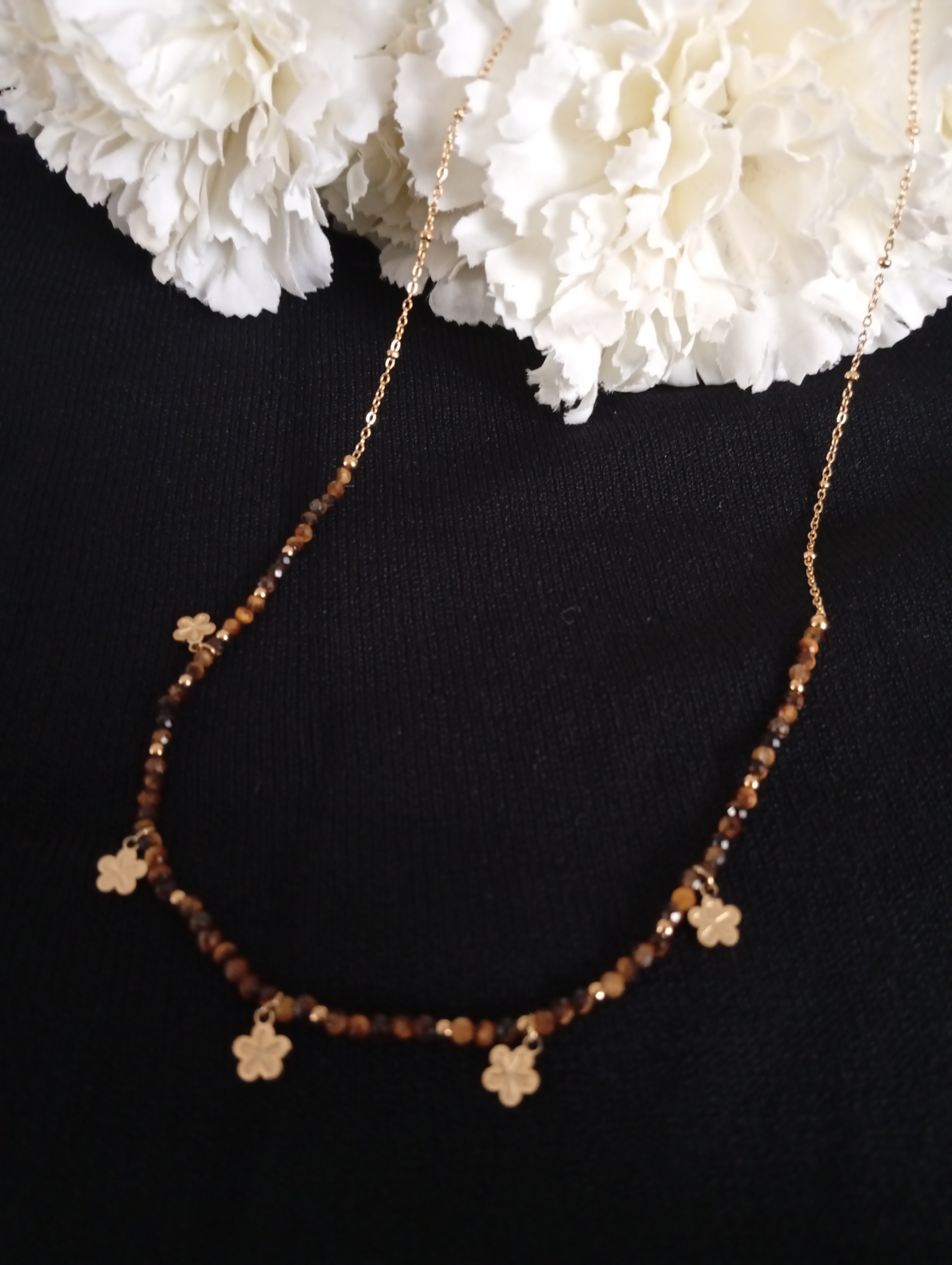 Collier pierre naturelle pampilles fleurs