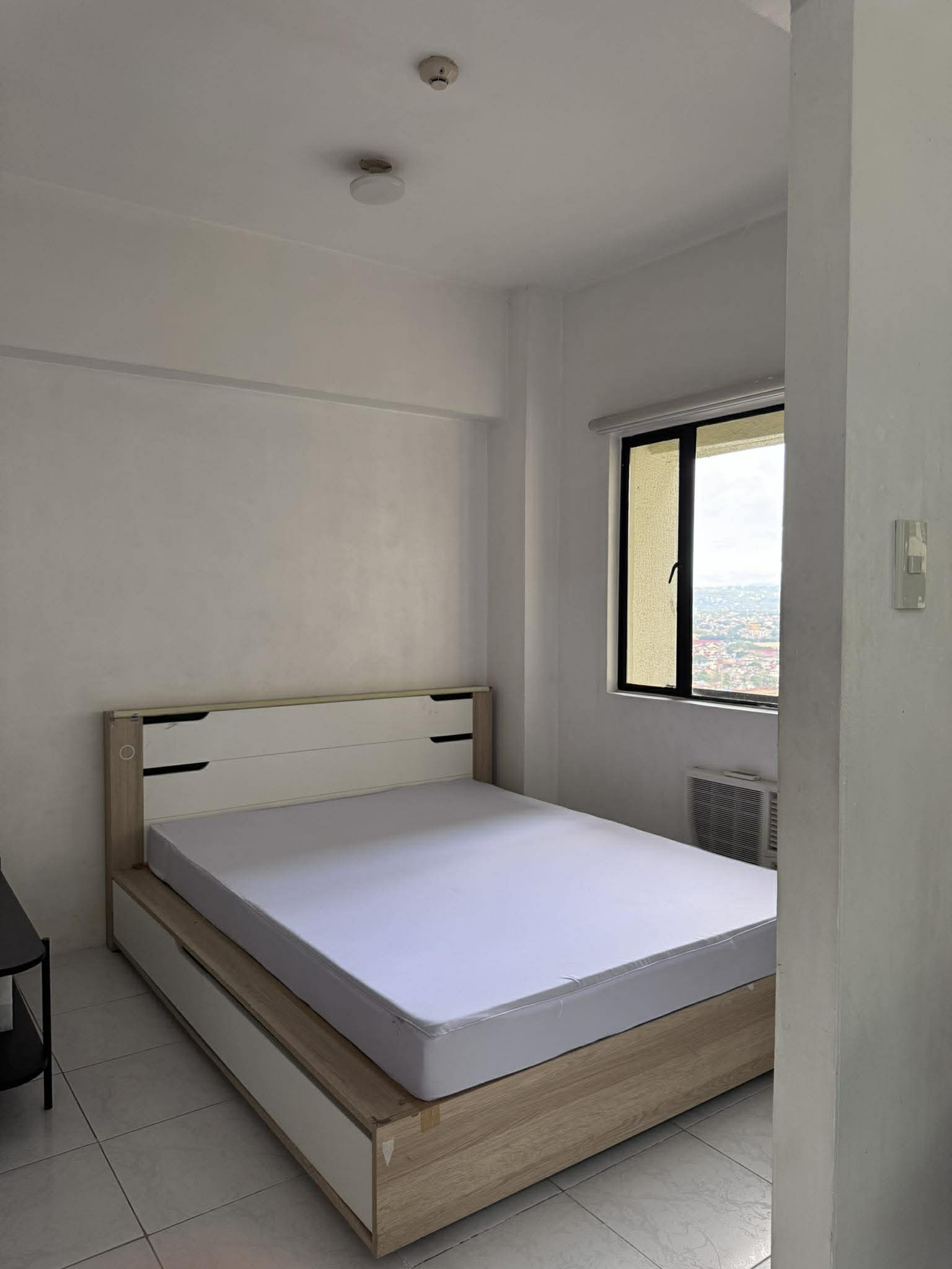 Eastwood Excelsior Tower 2 [STU] (Unit 21L)