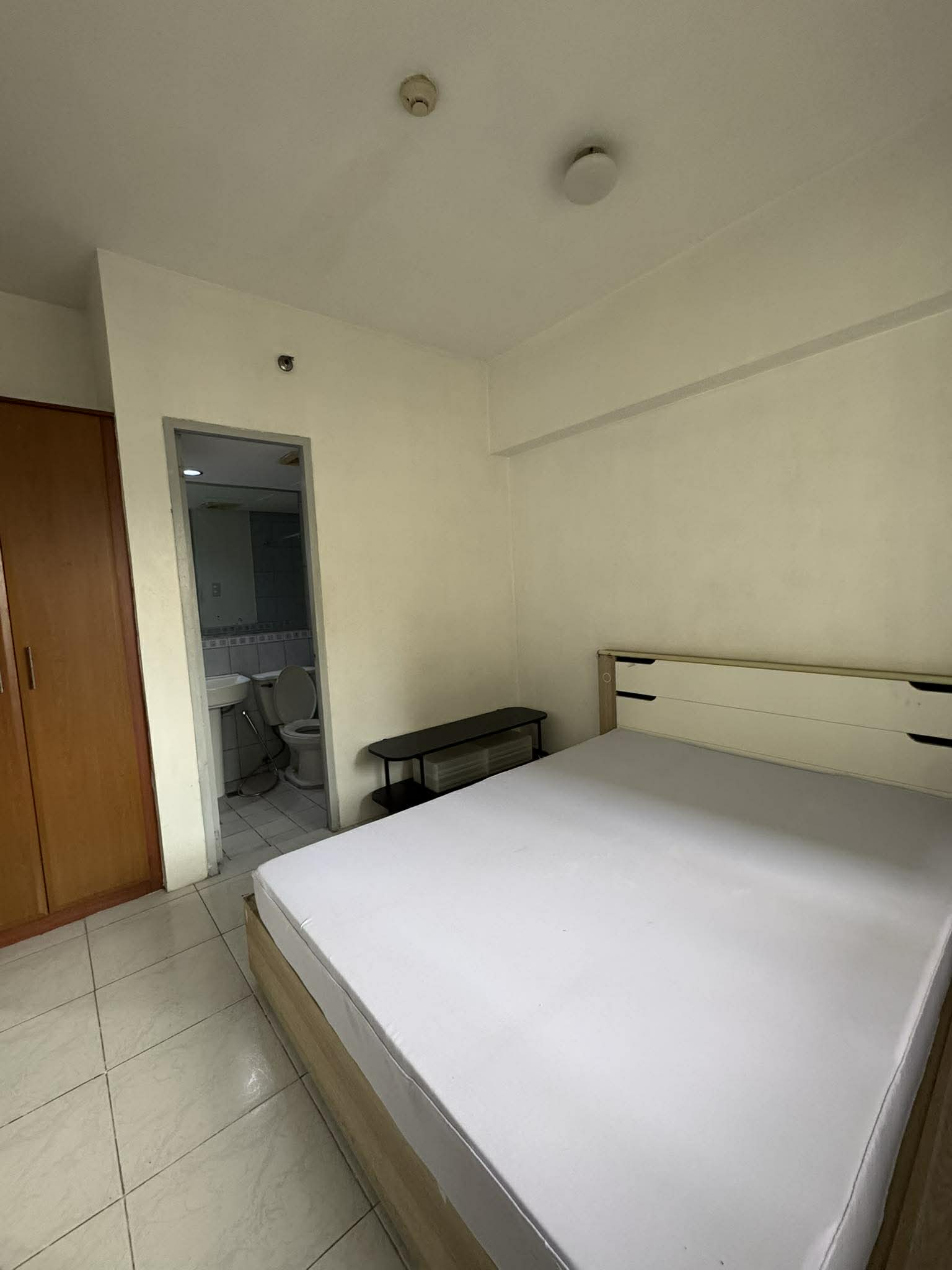 Eastwood Excelsior Tower 2 [STU] (Unit 21L)