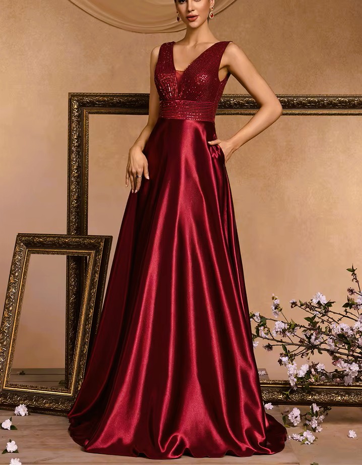 Robe de soirée satin bordeaux