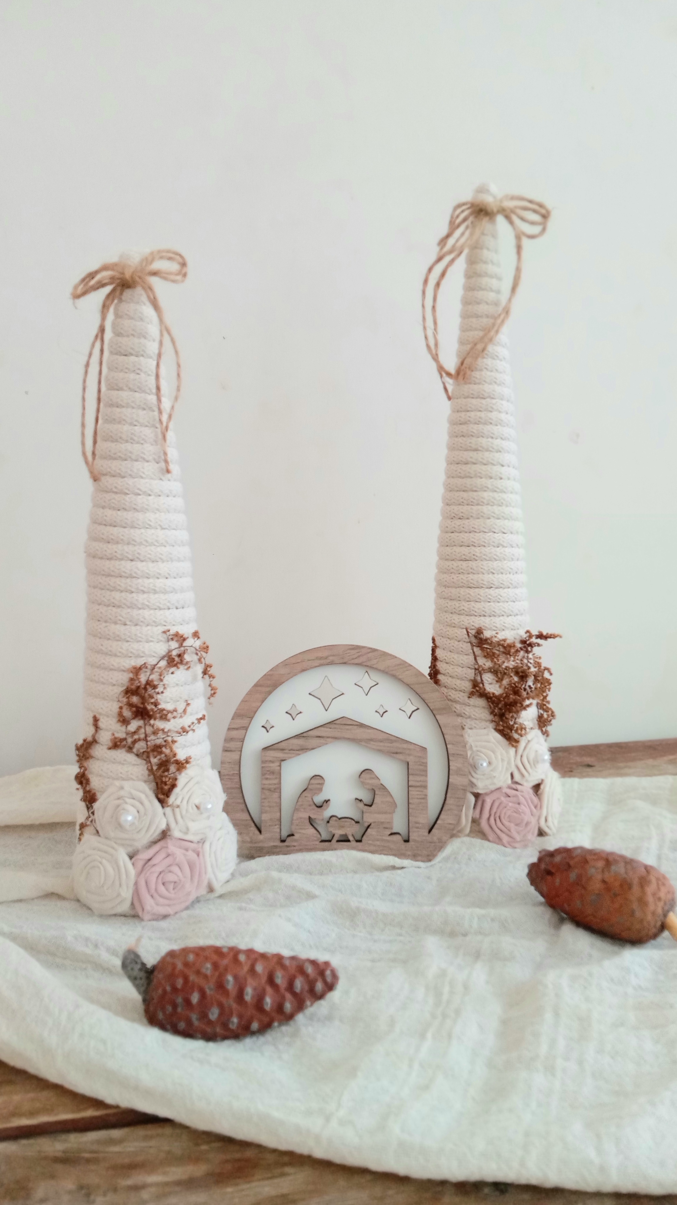 Pesebre Belén – Modelo Nazaret en Melamina Gaudi y Blanco