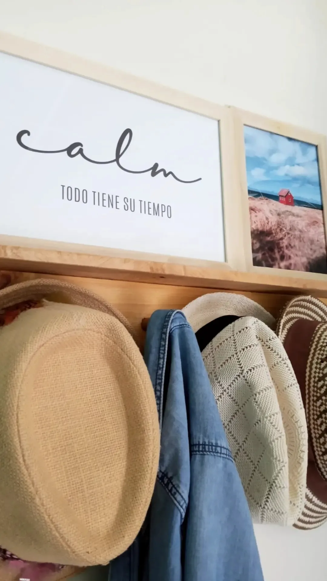 Perchero con Estante Modelo Pino