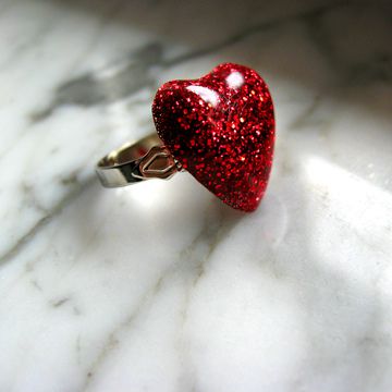 Red Glitter Heart Ring