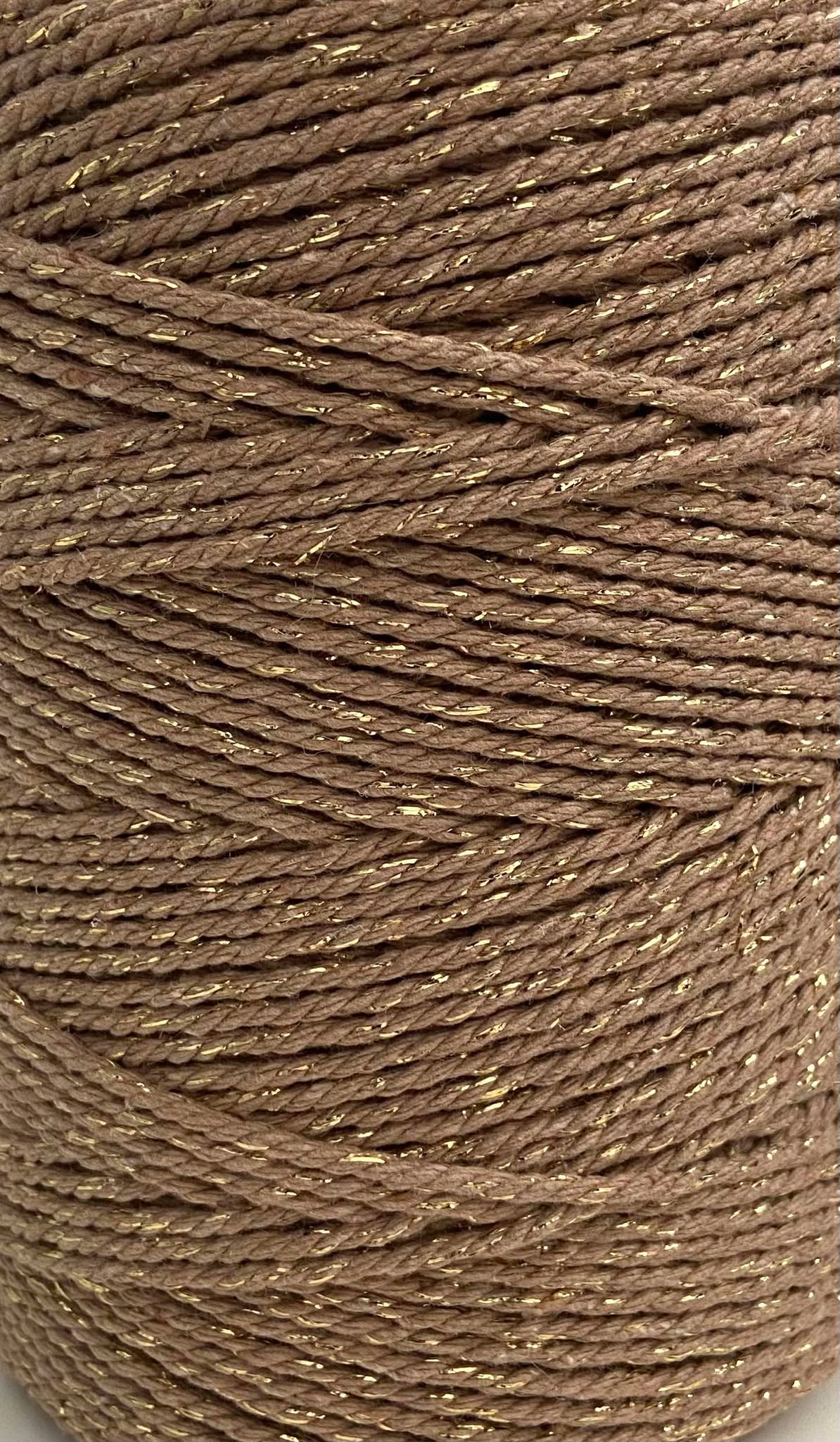 Attache tétine torsadée